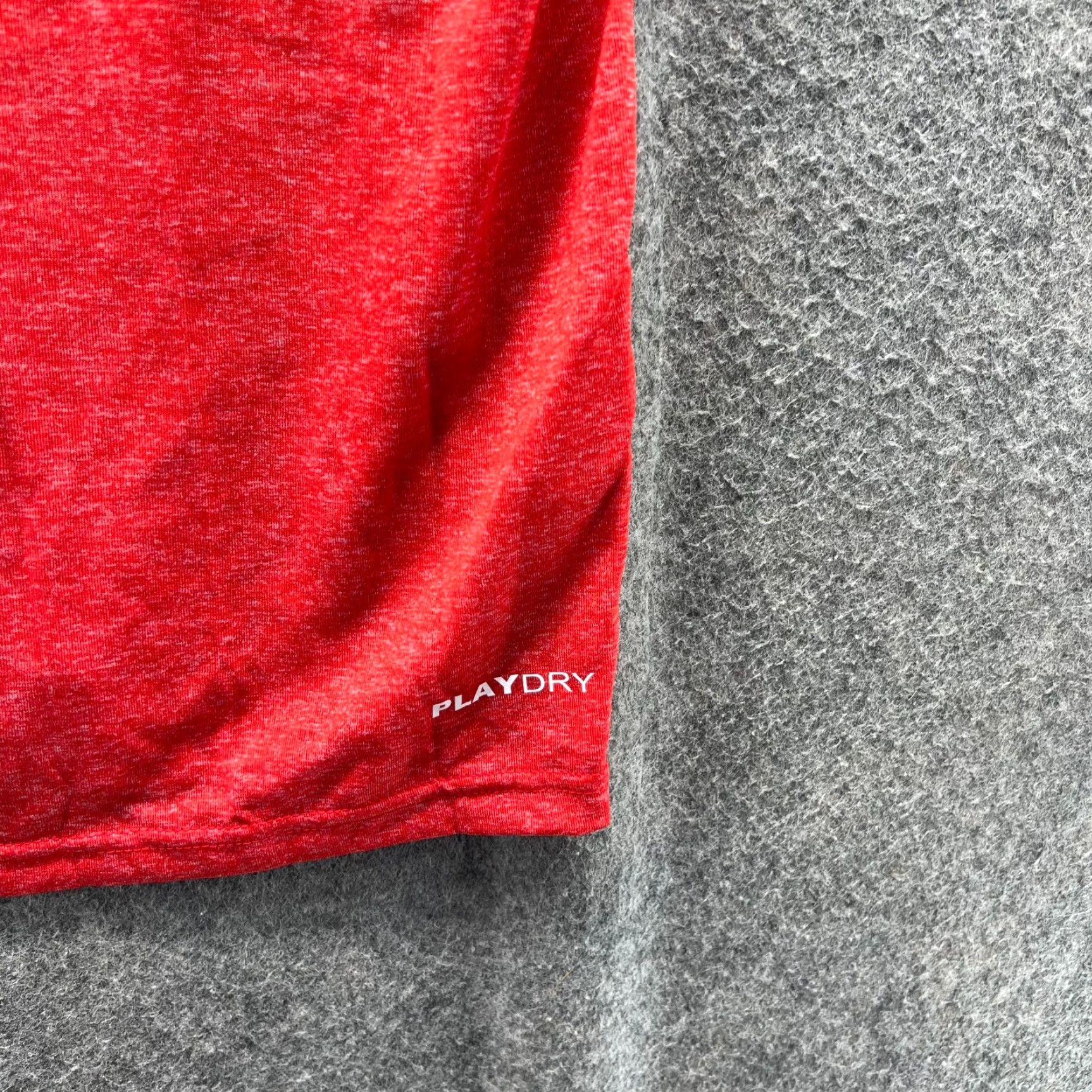 Reebok VINTAGE Reebok Shirt Mens Medium Red Athletic Jersey Crewneck Playdry Training Gym Size US M / EU 48-50 / 2 - 5 Thumbnail