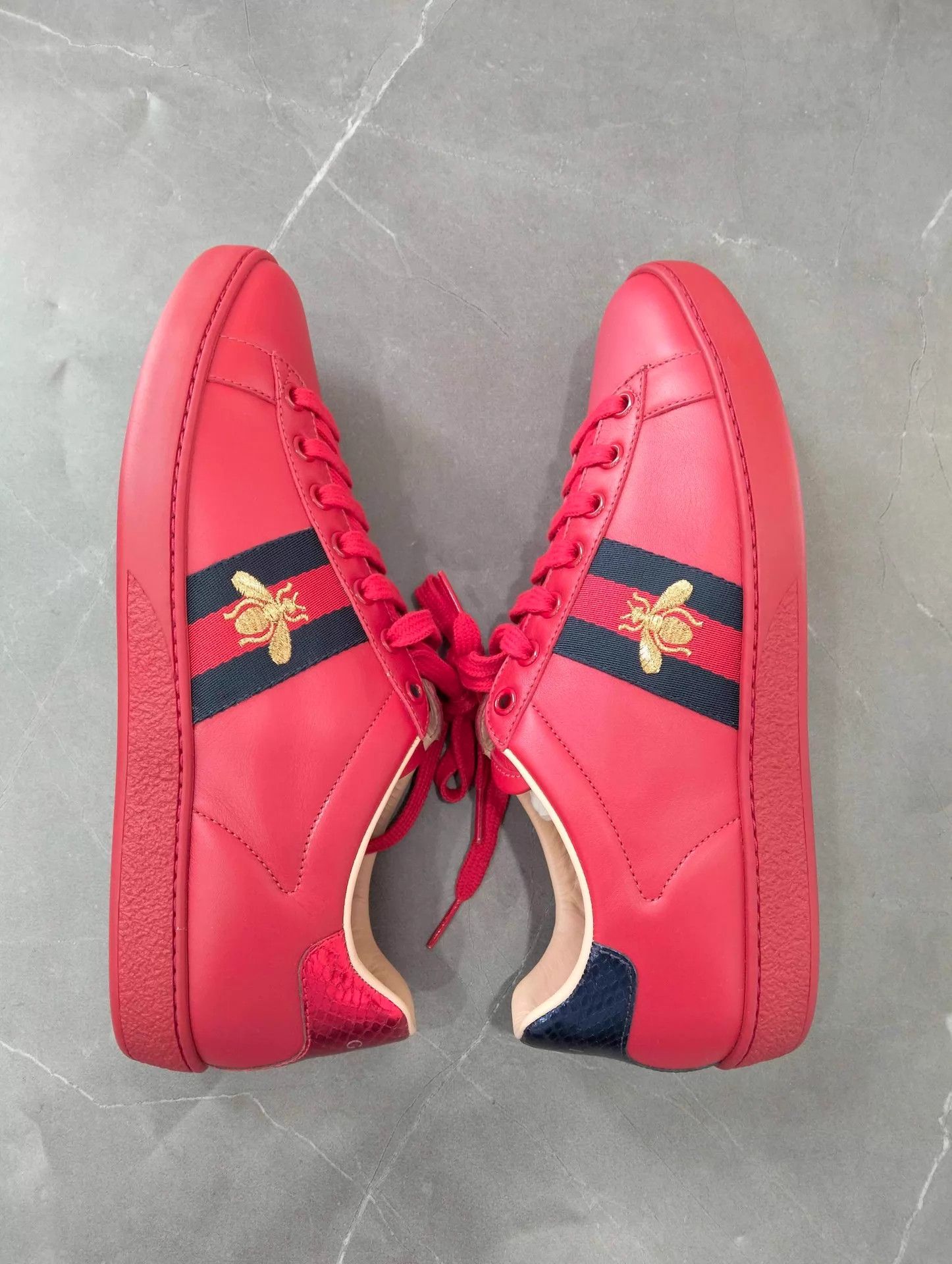 Gucci Gucci Red Bee Sneaker 38.5 Size US 8 / IT 38 - 3 Thumbnail