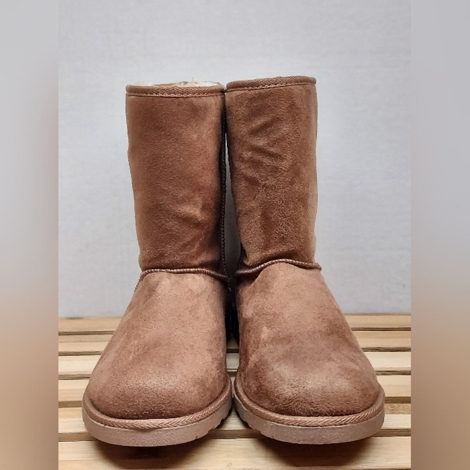 Ugg MAKALU Womens | Brown | Ani Faux Fur Lined Boots Size 9M Size US 9 / IT 39 - 5 Thumbnail