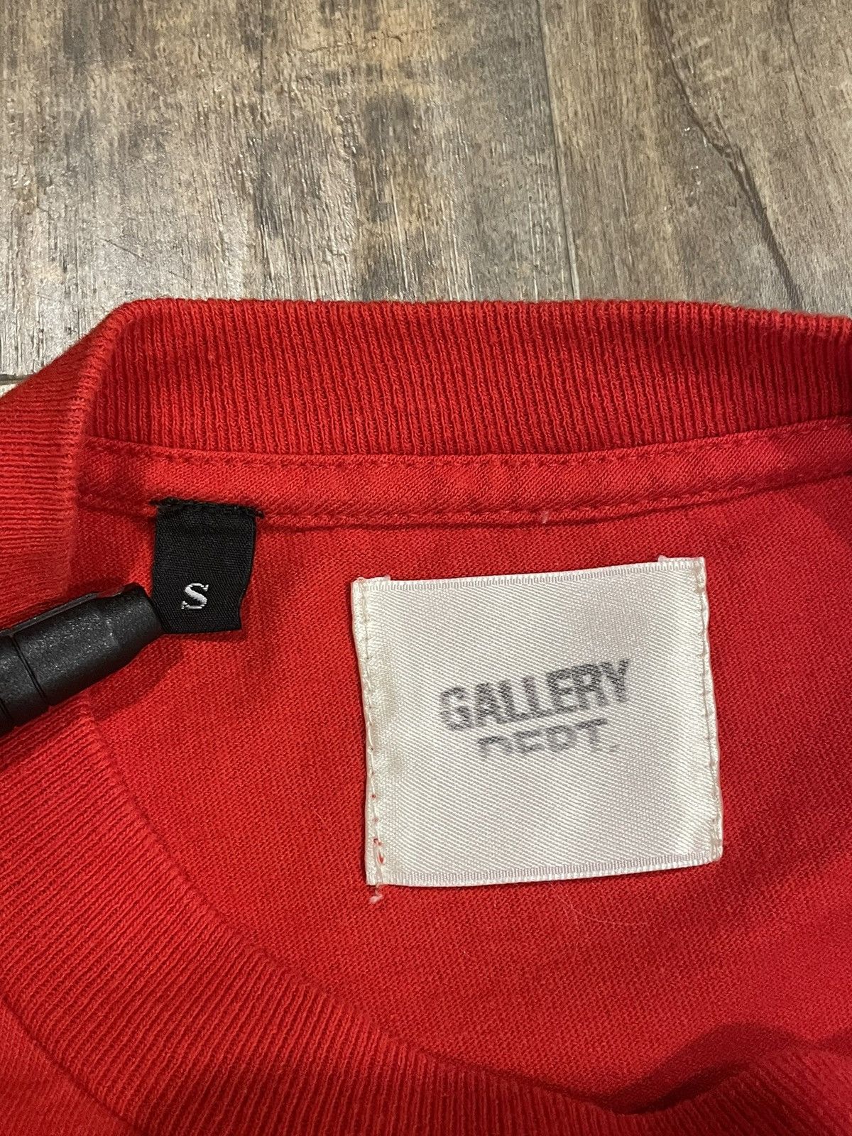 Gallery Dept. RARE Gallery Dept French Collector Souvenir Logo Red L/S Tee Size US S / EU 44-46 / 1 - 8 Thumbnail
