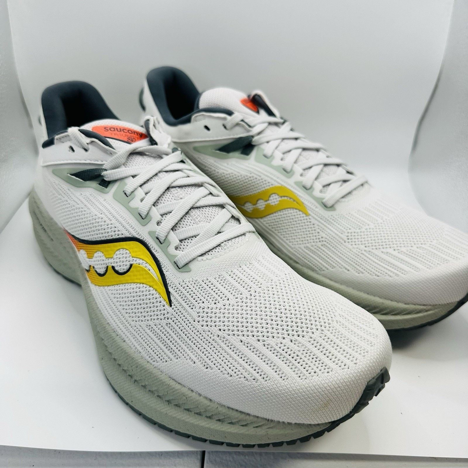 Saucony Size 12 - Men’s SAUCONY Triumph 21 Running Shoes Fog Bough Size US 12 / EU 45 - 2 Thumbnail
