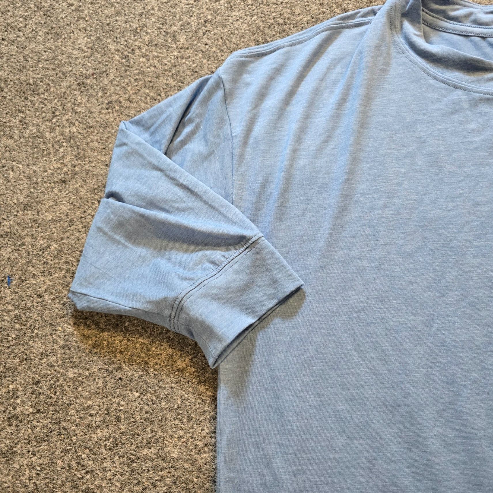 Athleta Athleta Top Womens Size Medium Blue Tranquility Round Neck Lightweight Lounge Comfort Shirt Womens Medium Blue Athleta Top Pullover Round Neck Casual Size M / US 6-8 / IT 42-44 - 3 Thumbnail