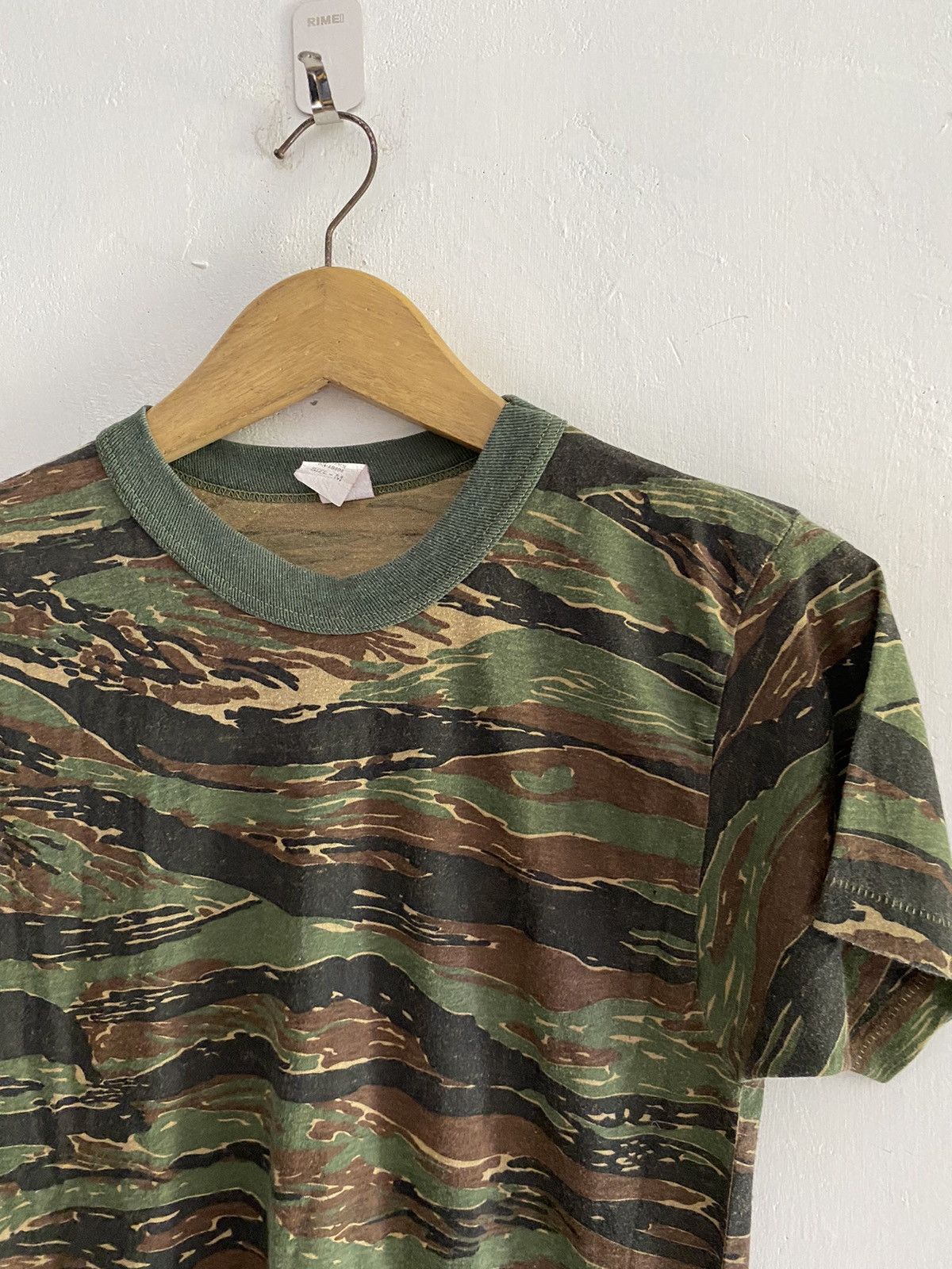 If Six Was Nine × Japanese Brand × Le Grande Bleu (L.G.B.) 1980s tiger camo tshirt Size US S / EU 44-46 / 1 - 3 Thumbnail