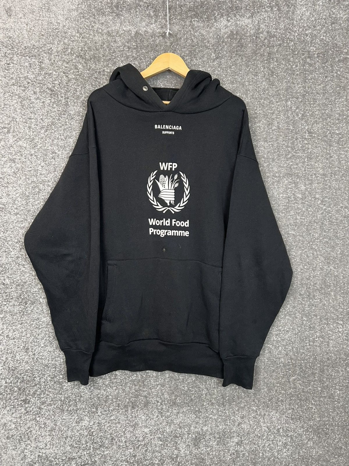 Balenciaga Balenciaga “World Food Programme” Black Hoodie Size Small Size US S / EU 44-46 / 1 - 1 Thumbnail