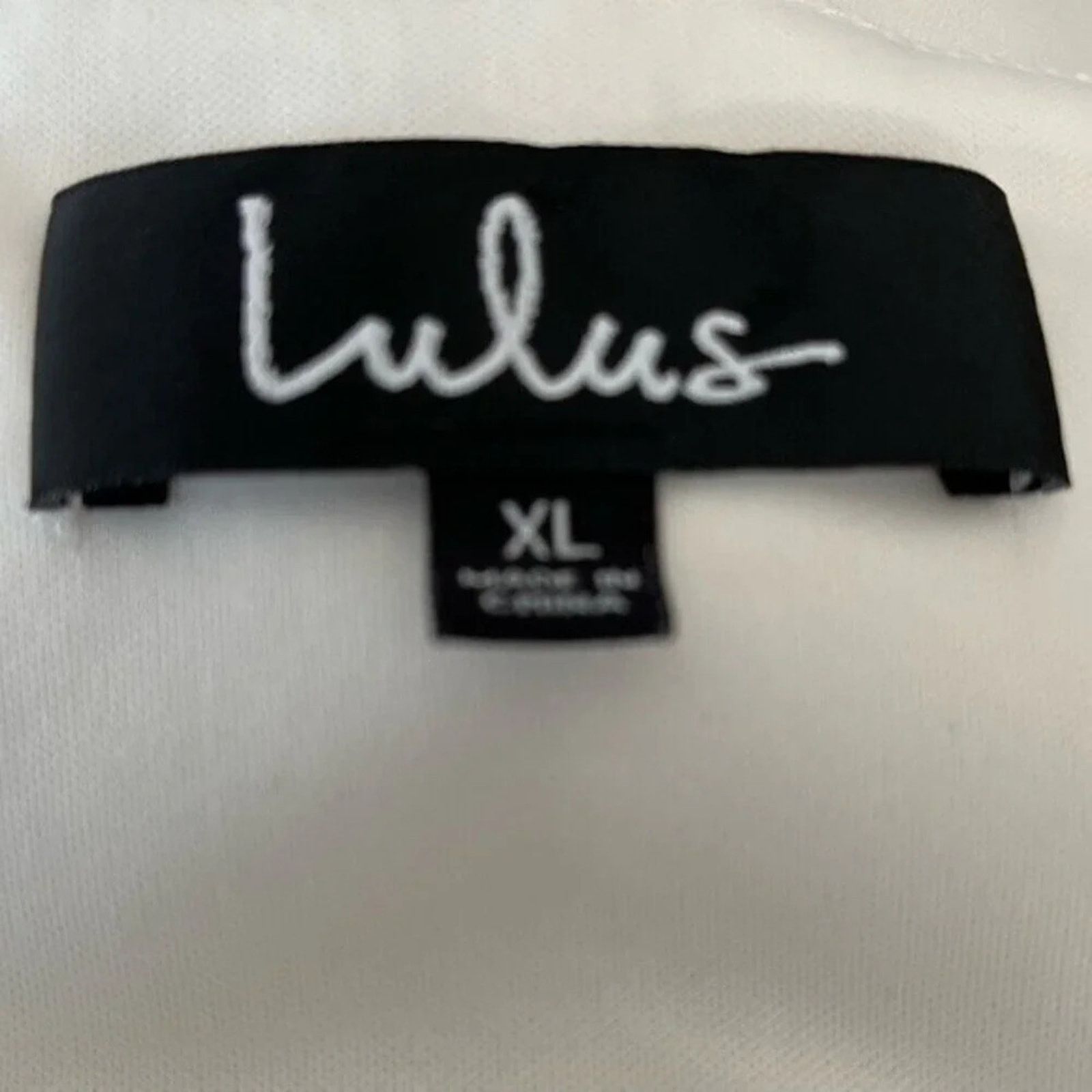 The Unbranded Brand Lulu’s Freestyle Chic Shift Dress, size Medium Size M / US 6-8 / IT 42-44 - 2 Thumbnail