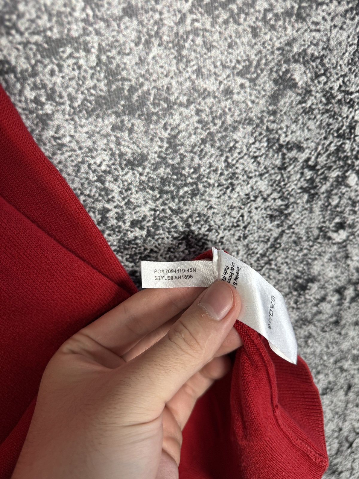 Lacoste Men’s Lacoste V-Neck Red Sweater Pullover Size 5 (Large) Size US L / EU 52-54 / 3 - 10 Thumbnail