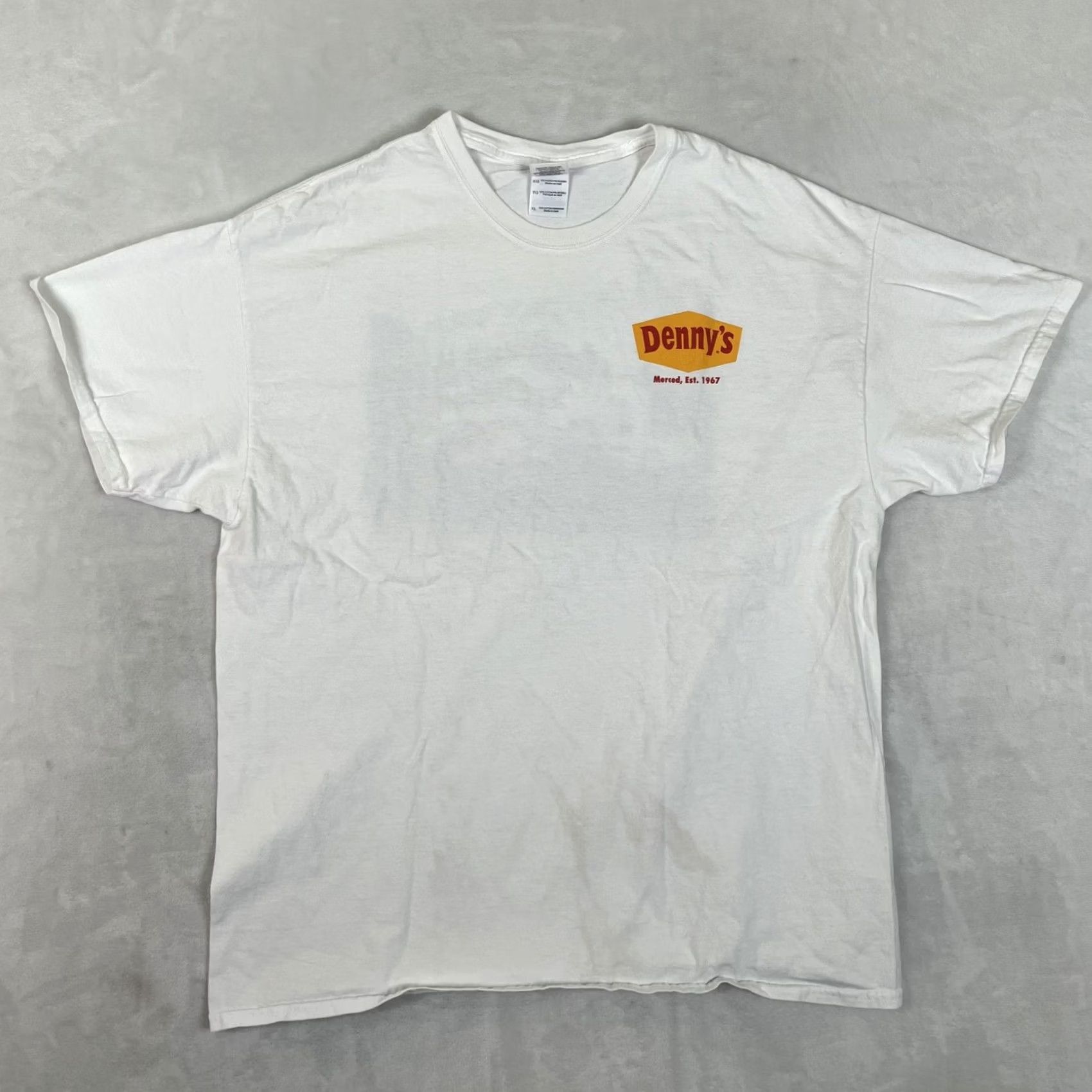 Gildan VINTAGE Denny's T-Shirt Mens XL White Merced Yosemite Muscle Cars Graphic Print Crew Neck Short Sleeve Size US XL / EU 56 / 4 - 2 Thumbnail