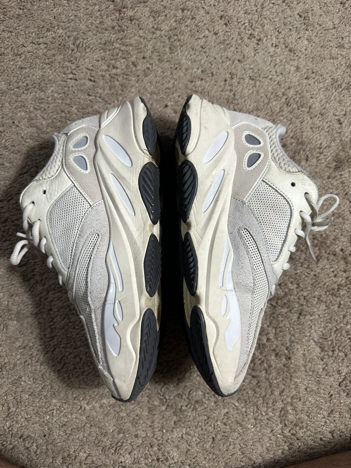 Yeezy Yeezy 700 analog Size US 8.5 / EU 41-42 - 3 Thumbnail