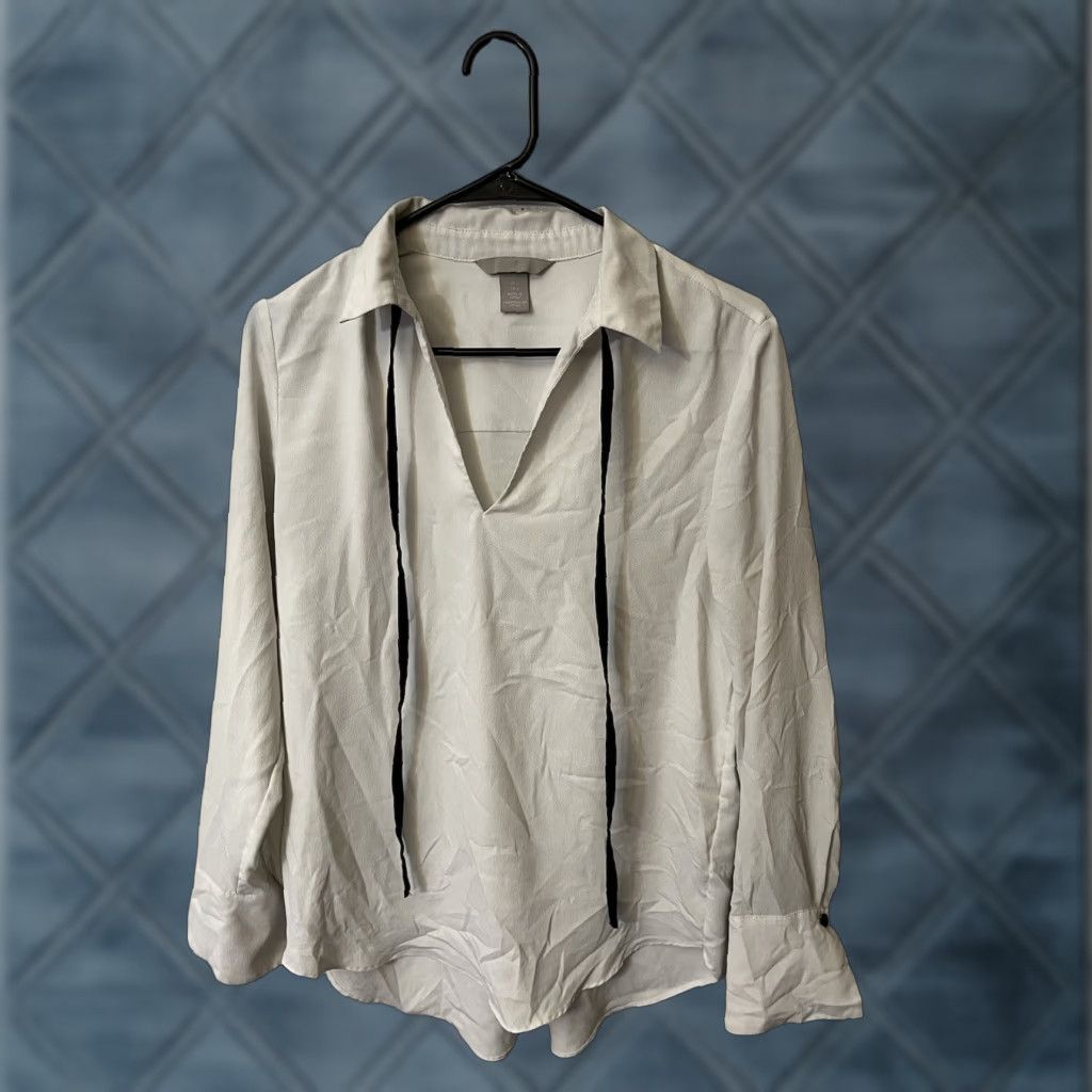 H&M VINTAGE H&M Linen Blouse Womens Size 4 Long Sleeve White Collared V-Neck Solid Shirt Size S / US 4 / IT 40 - 1 Thumbnail
