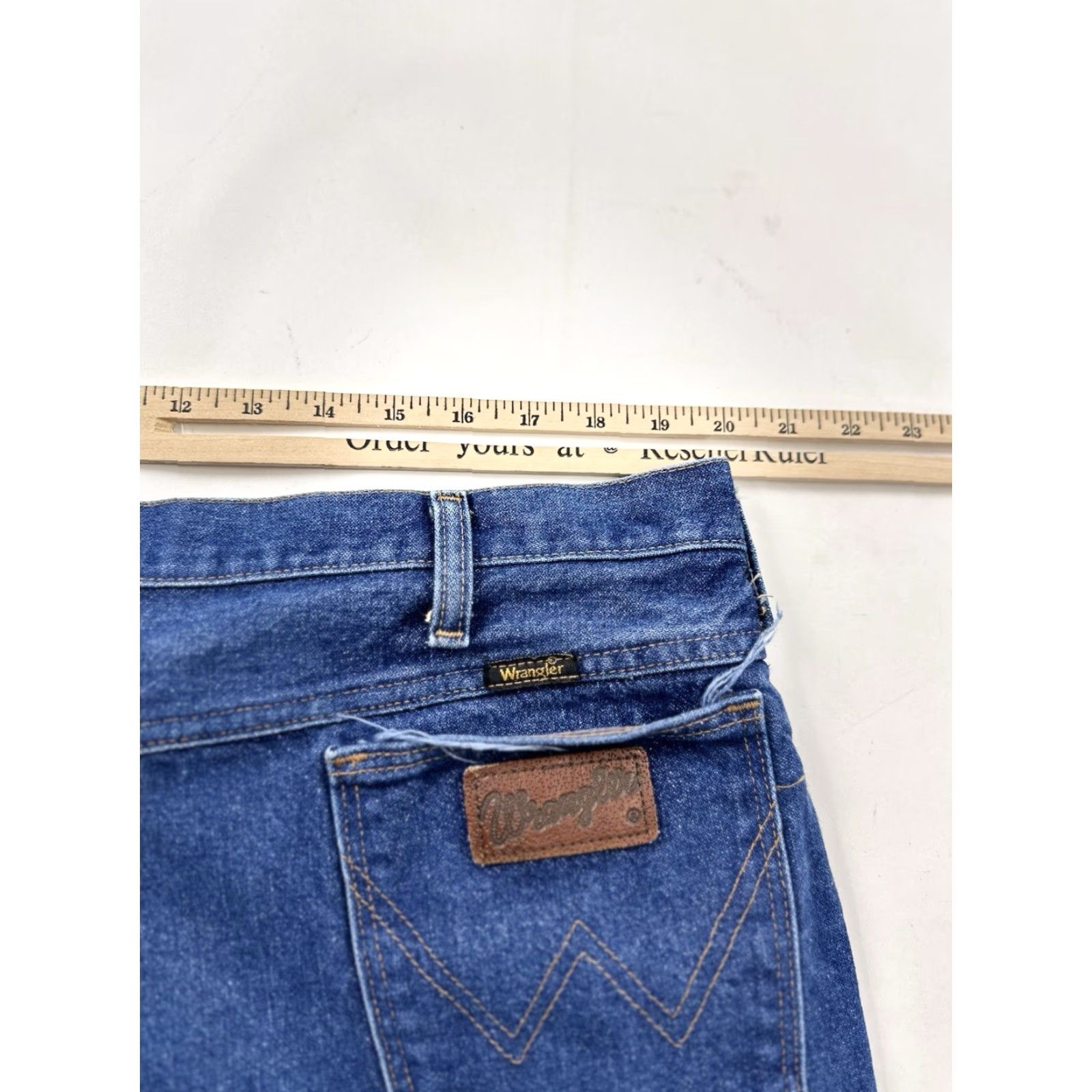 Wrangler VINTAGE Wrangler Jeans Mens 40 x 29 Blue Denim Cowboy Bootcut 945NAY USA Wrangler 945 NAY Pockets Zip Easy Care Size US 29 - 8 Thumbnail