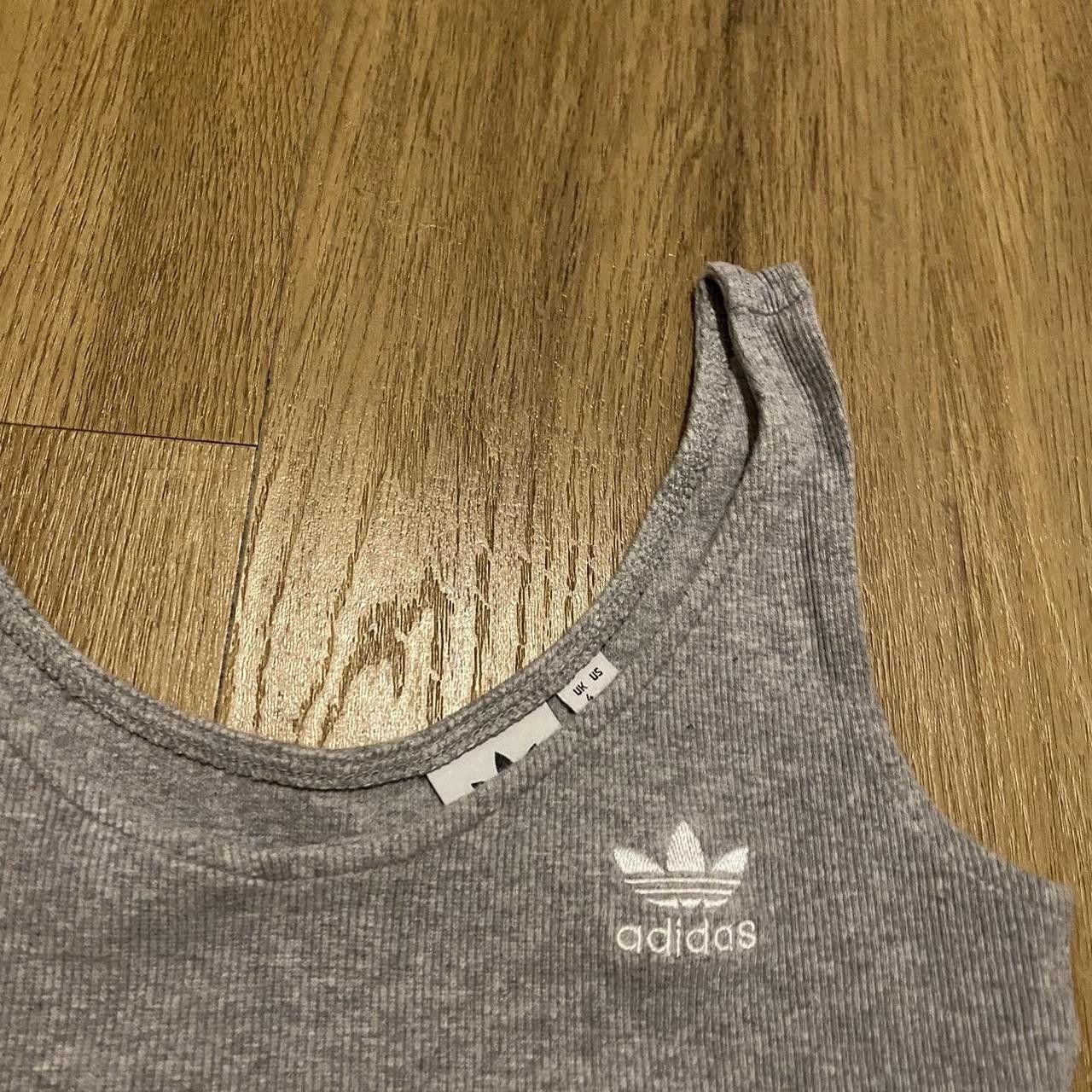 Adidas Grey Adidas crop top #activewear Streetwear Size US S / EU 44-46 / 1 - 2 Thumbnail