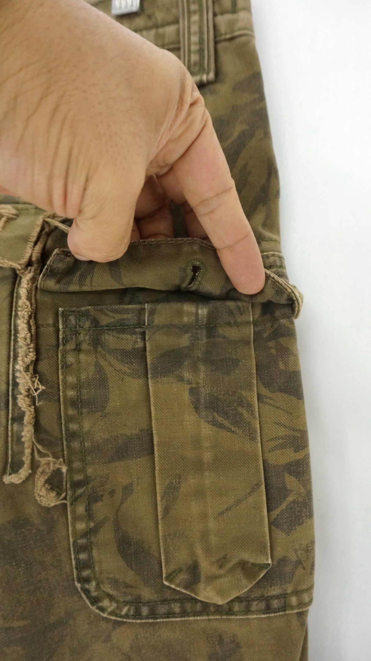 Marithe + Francois Girbaud Marithe Francois Girbaud Le Casual De Camo Pants Size US 34 / EU 50 - 6 Thumbnail