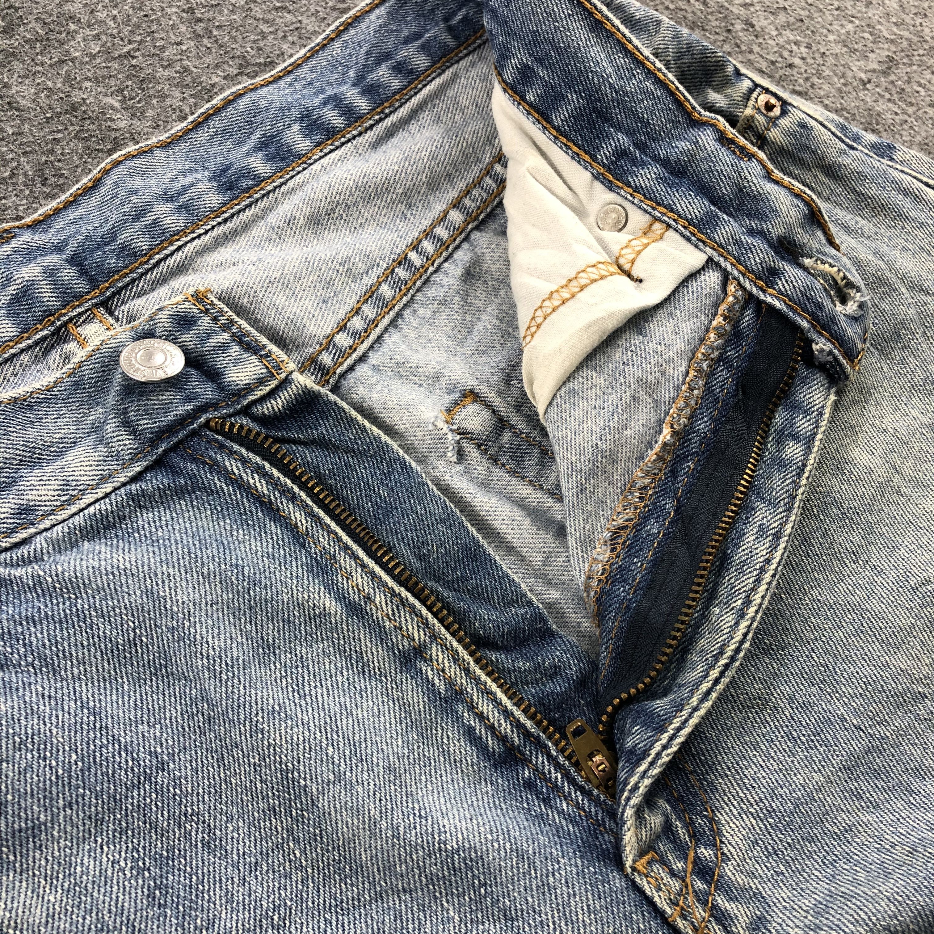 Levi's Vintage Levis 550 Jeans Stone Wash Distressed Hem KJ536 Size US 32 / EU 48 - 8 Thumbnail