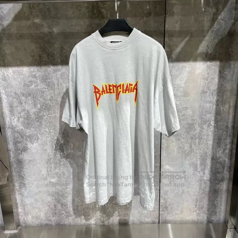 Balenciaga Balenciaga Flame White Short Sleeve Size US S / EU 44-46 / 1 - 1 Thumbnail