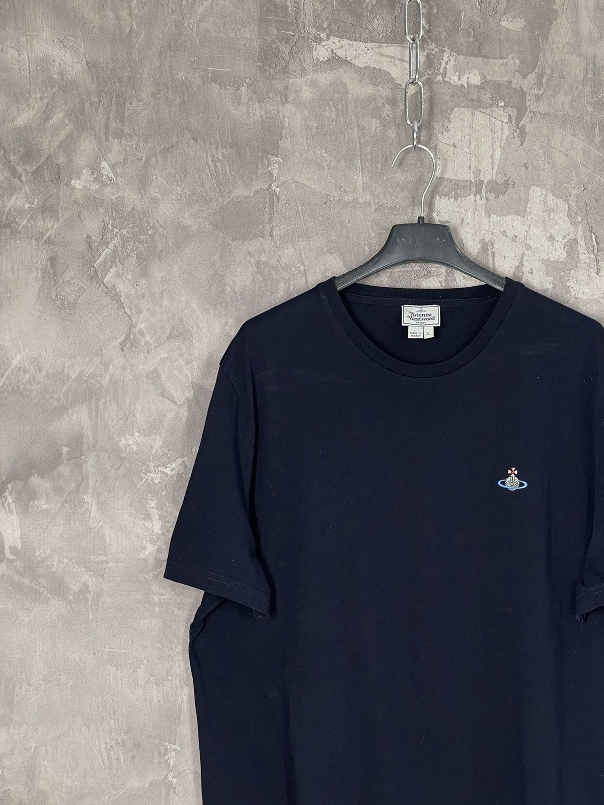 Vintage × Vivienne Westwood Vivienne Westwood Avant Garde Luxury Small Logo Navy t-shirt Size US L / EU 52-54 / 3 - 3 Thumbnail