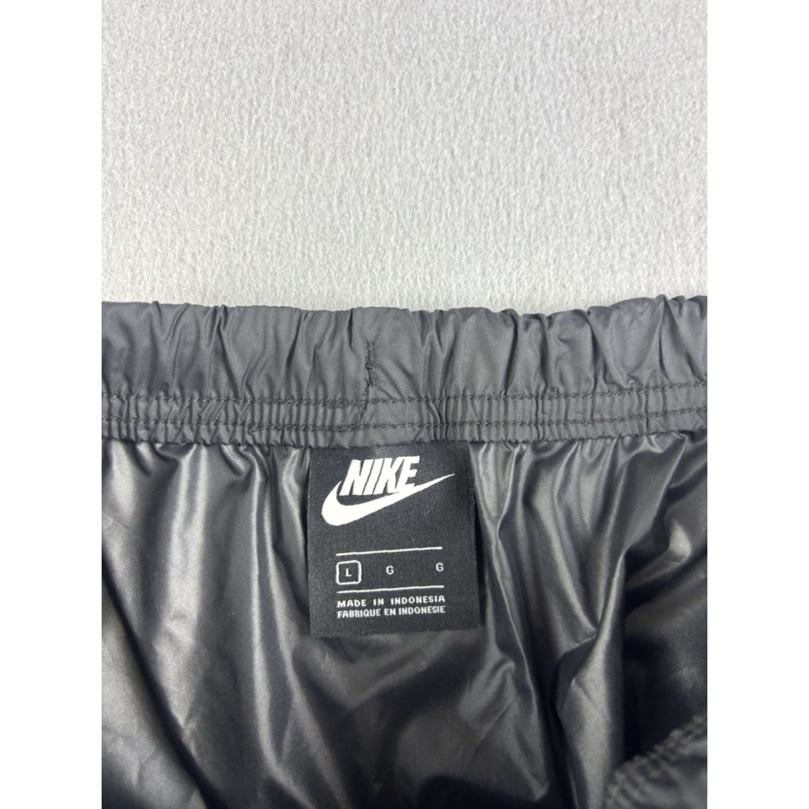 Nike Nike Icon Clash Colorblock Skirt Short Mini Women XL Color Green Drawstring Waist Pockets Logo Casual Beach Sports Outdoor Regular Size 36" / US 14 / IT 50 - 5 Thumbnail