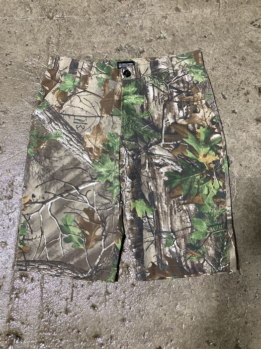 Carhartt Crazy Vintage Carhartt Style Realtree Camo Essential Shorts ...