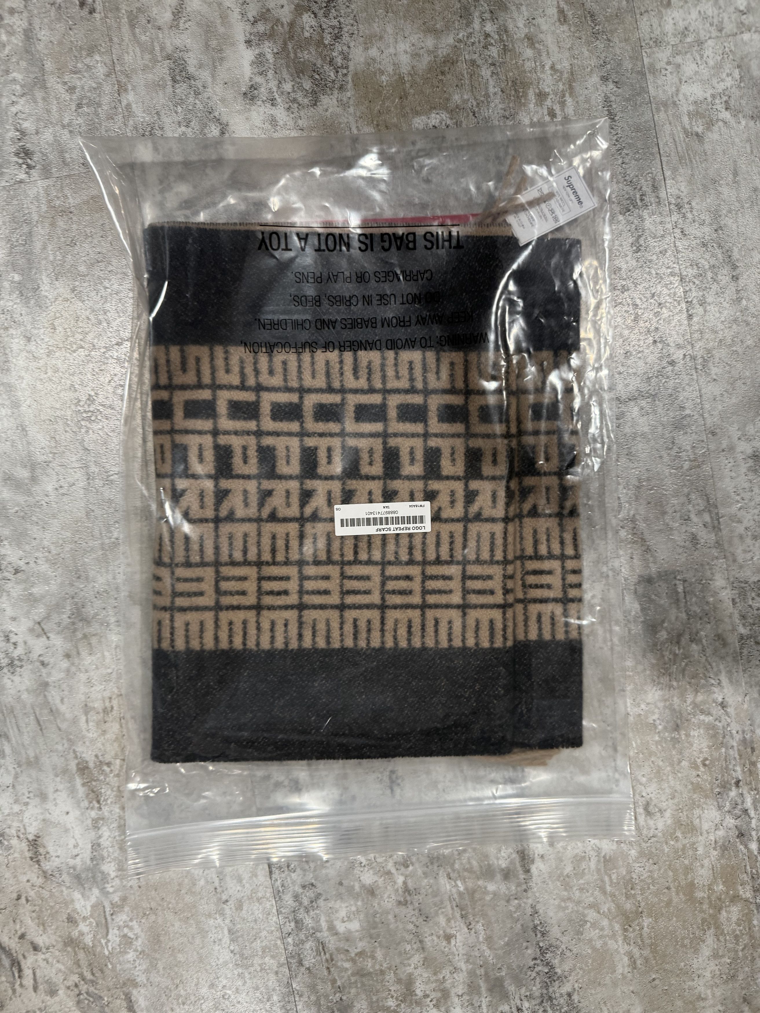 Supreme Supreme scarf Size ONE SIZE - 1 Thumbnail