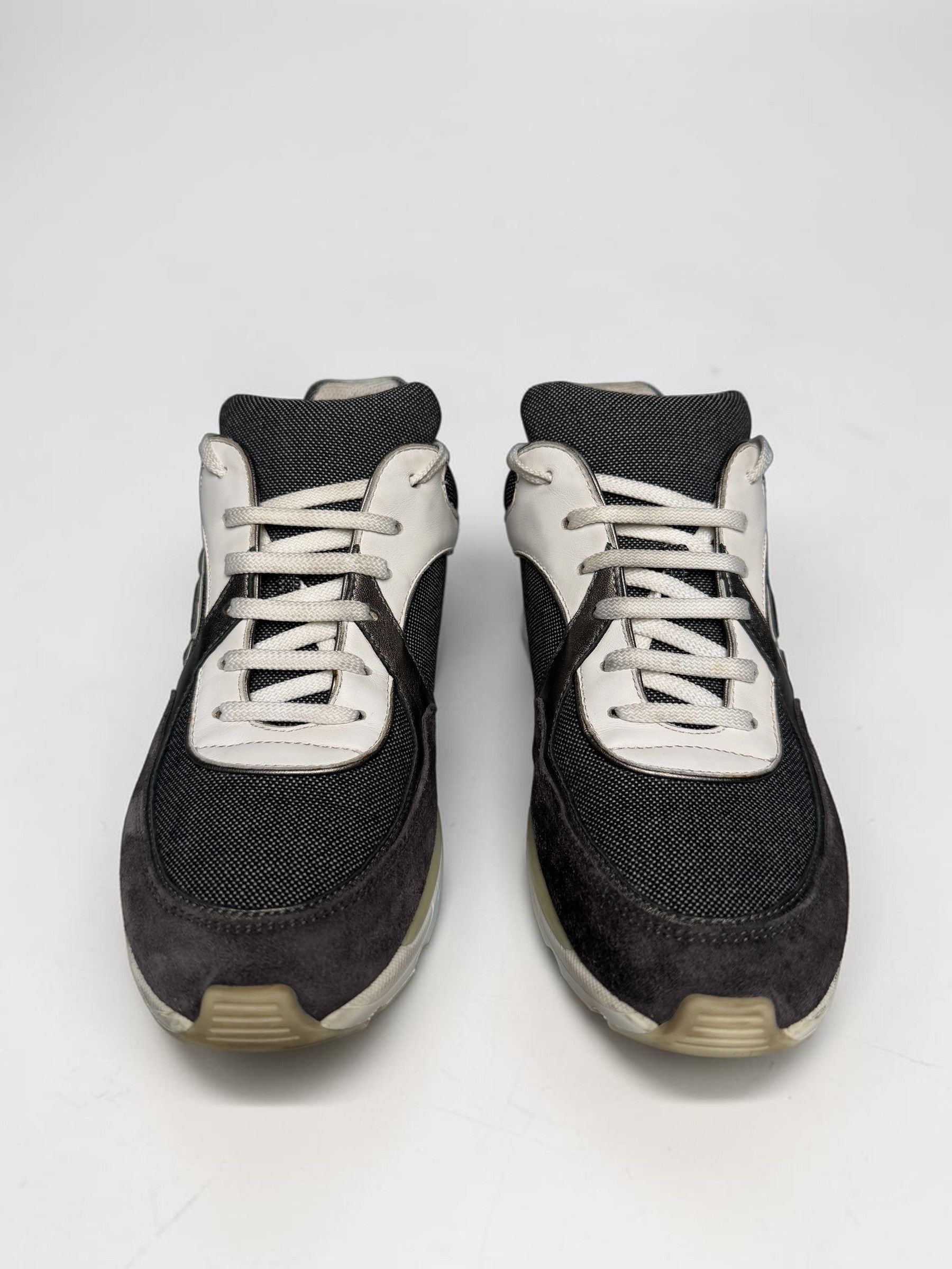 Chanel Chanel Runner Denim/Leather Dark Blue Size US 5.5 / EU 38 - 4 Thumbnail