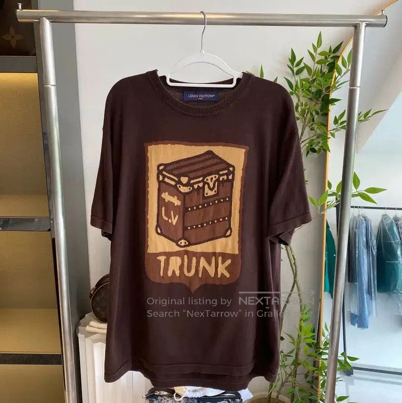 Louis Vuitton Louis Vuitton Brown Cotton Men's T. Size US XL / EU 56 / 4 - 1 Thumbnail