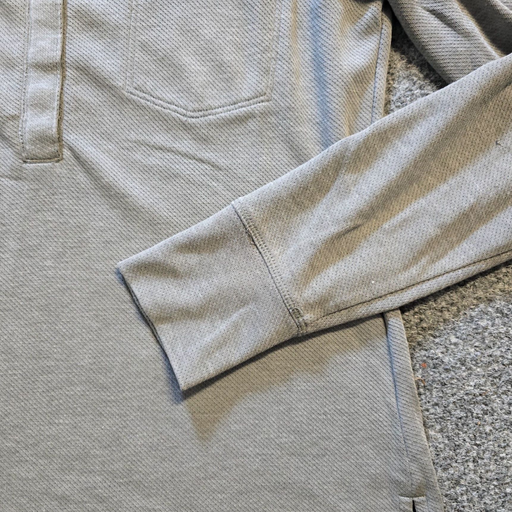 Vintage LL Bean Top Womens XS Gray Henley Long Sleeve Lightweight Base Layer Casual Shirt Mens/Womens? Size XS / US 0-2 / IT 36-38 - 4 Thumbnail