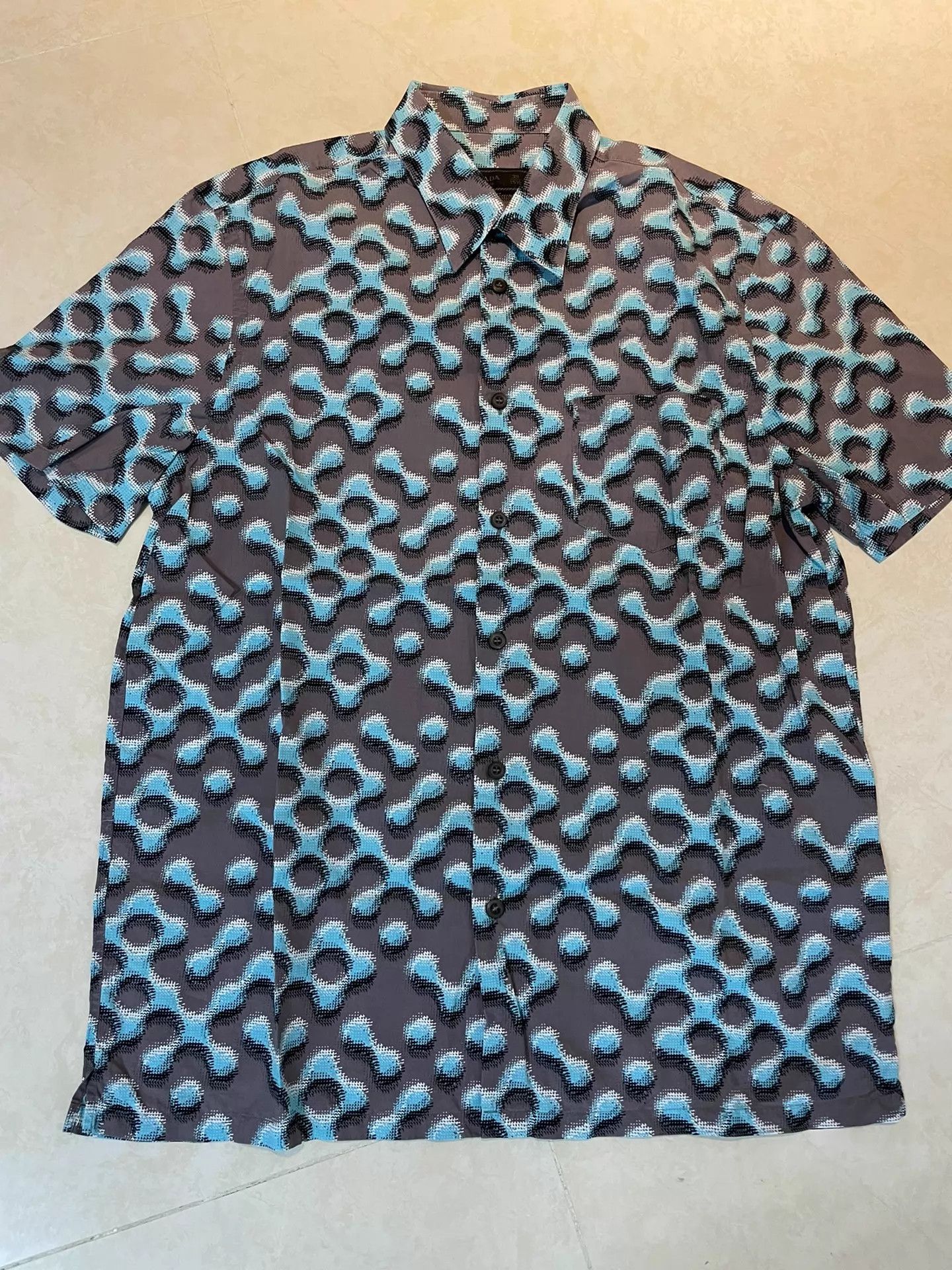 Prada Prada Ripple Allover Print Btn Short-Sleeve Shirt New 39 Size US M / EU 48-50 / 2 - 1 Thumbnail