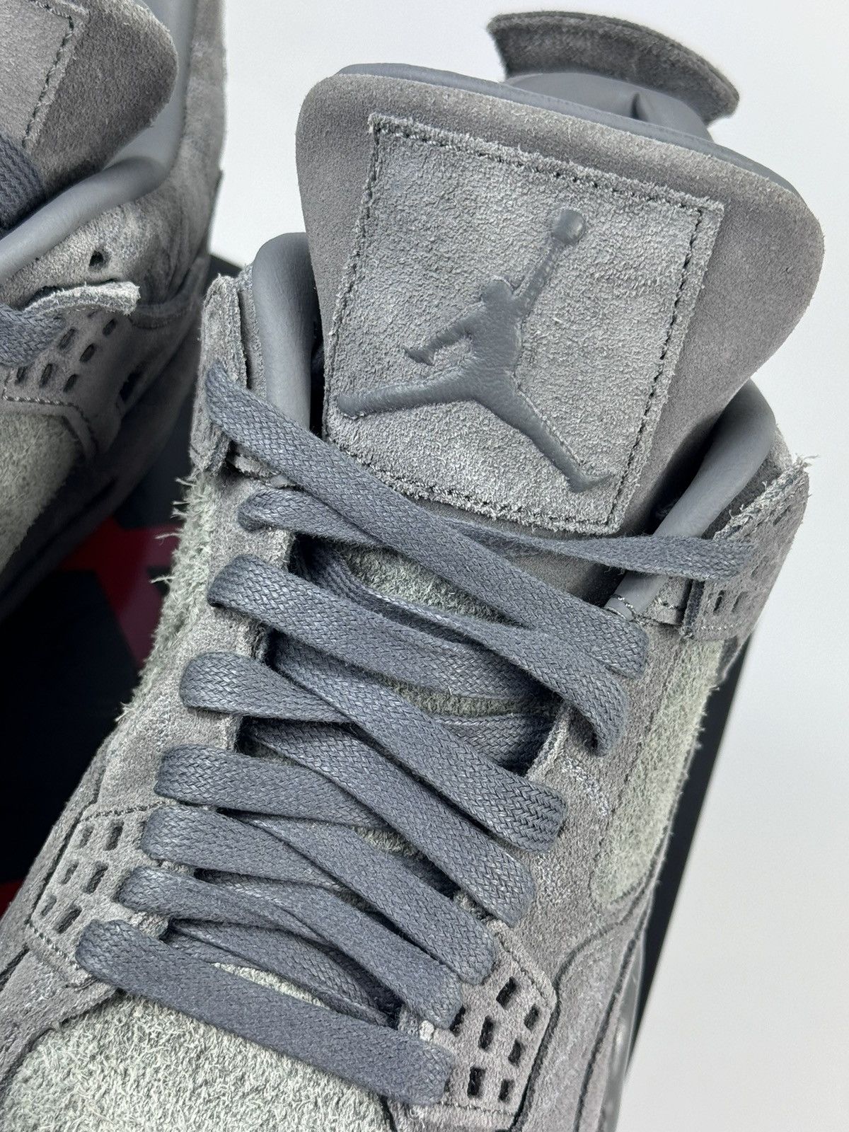 Jordan Brand × Kaws AIR JORDAN 4 RETRO X KAWS SNEAKERS Size US 9.5 / EU 42-43 - 8 Thumbnail