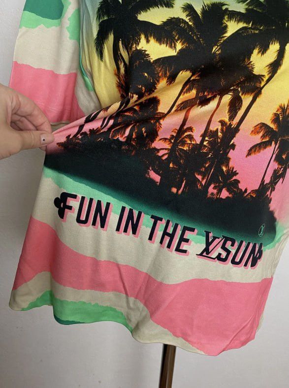 Louis Vuitton Rare Women’s Louis Vuitton Epi Print Palm Tree Shirt Size M Size M / US 6-8 / IT 42-44 - 2 Thumbnail