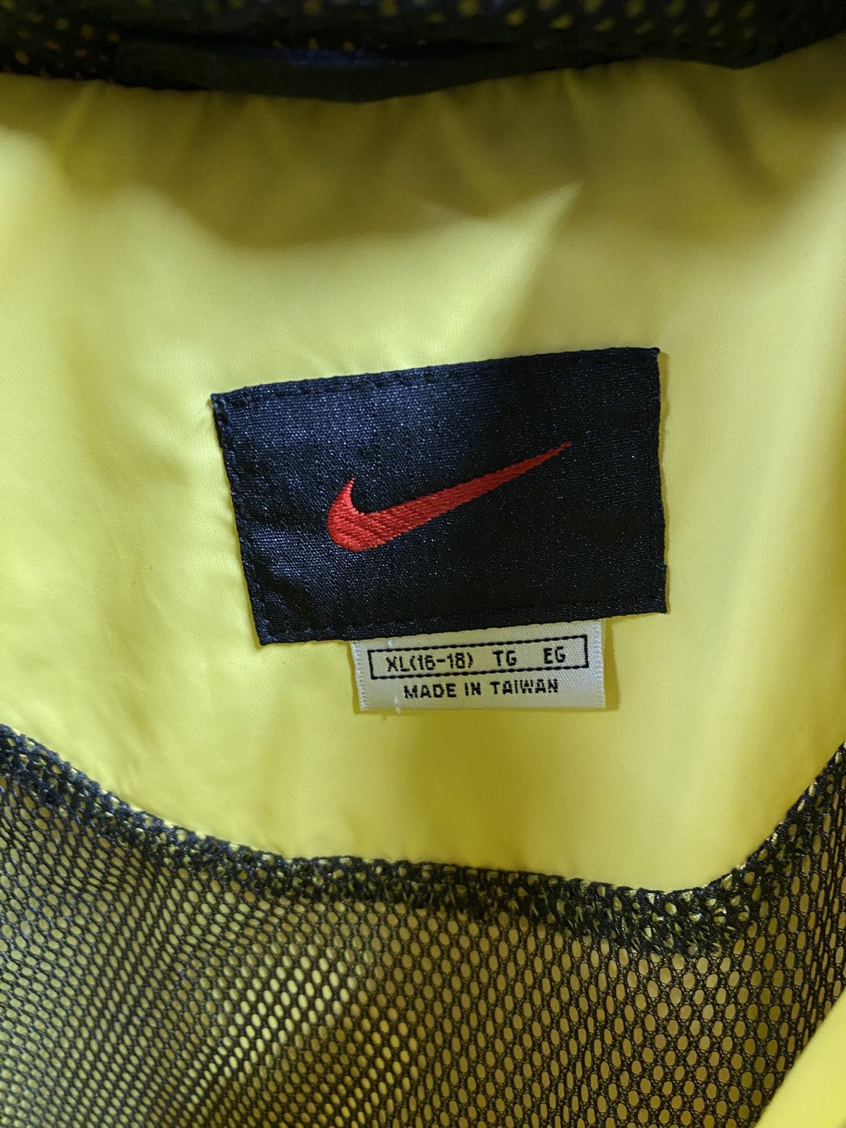 Nike × Vintage Vintage 90’s Nike Men’s Windbreaker Jacket XLarge Size US XL / EU 56 / 4 - 5 Thumbnail