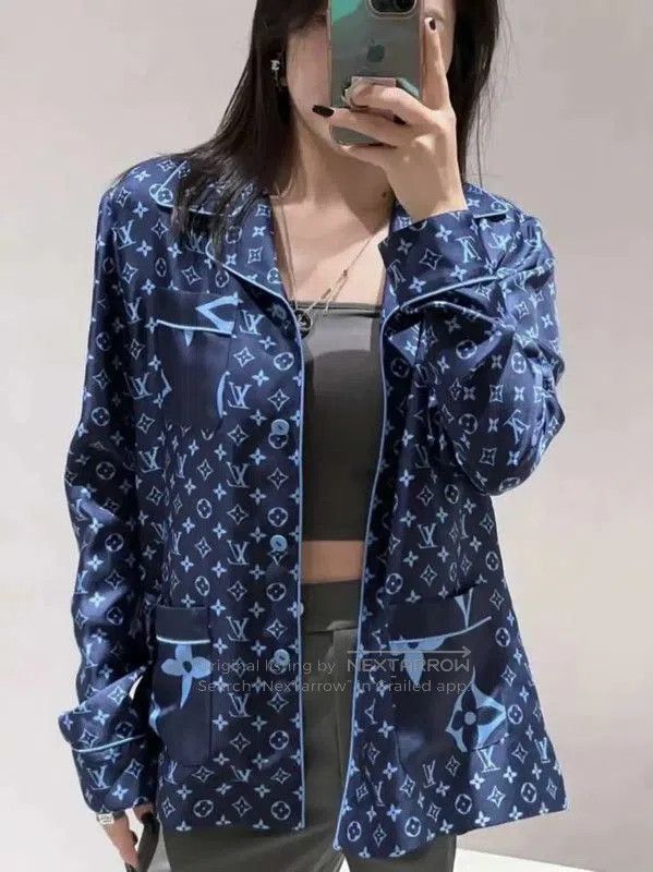 Louis Vuitton Louis Vuitton Blue Silk Blend Women’s Shirt . Size M / US 6-8 / IT 42-44 - 8 Thumbnail