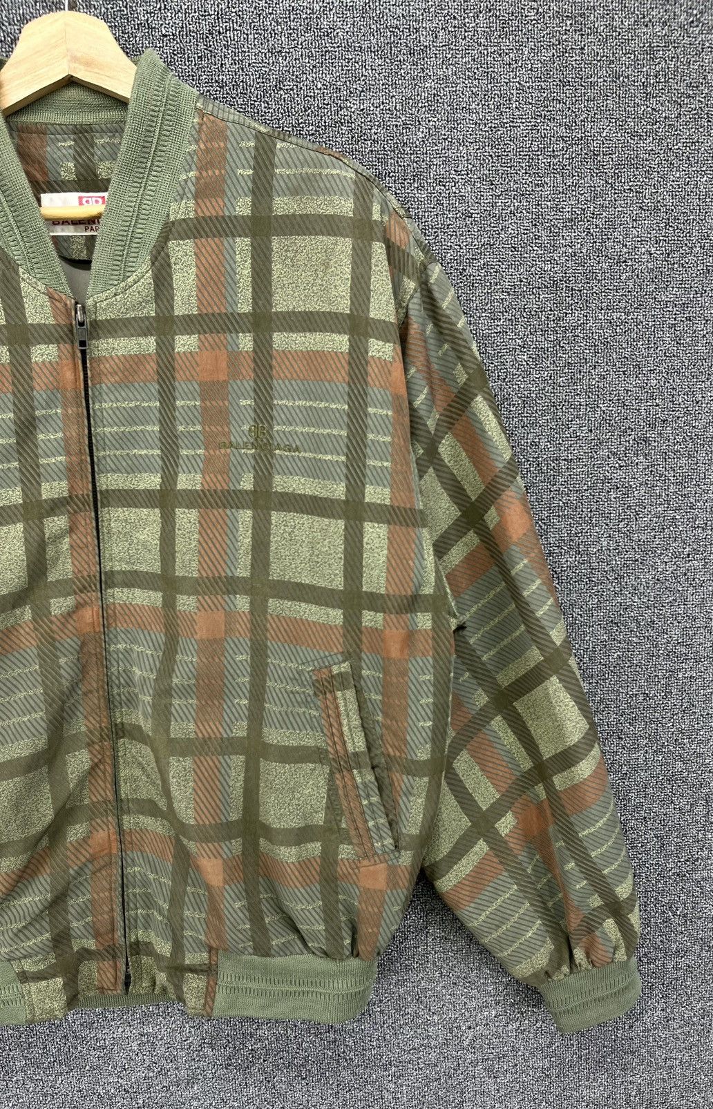 Balenciaga Vintage 90s Balenciaga Paris Checkered Shadow Plaids Jacket Size US L / EU 52-54 / 3 - 4 Thumbnail