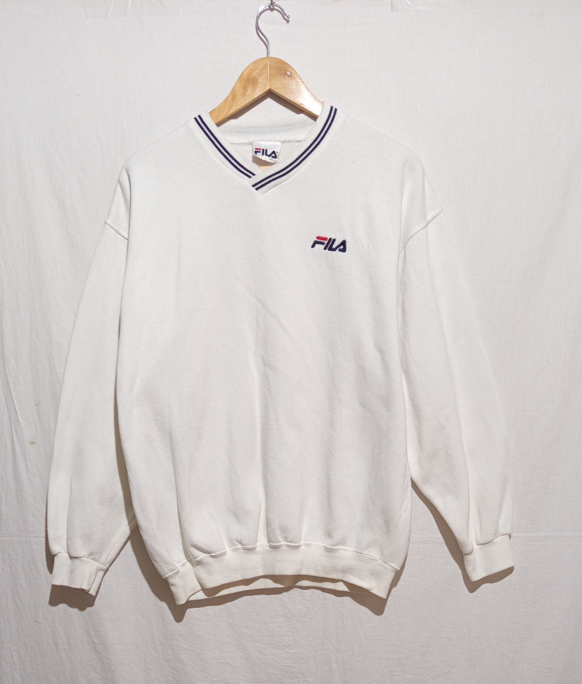 Fila Fila V-Neck Sweatshirt Size US L / EU 52-54 / 3 - 1 Thumbnail