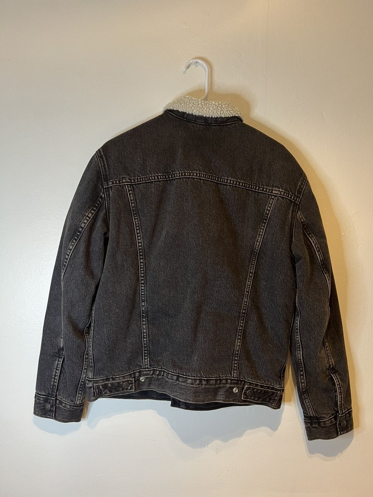 Levi's Levis Sherpa Trucker Jacket Mens S Grey Faded Denim Faux Fur Size US S / EU 44-46 / 1 - 4 Thumbnail