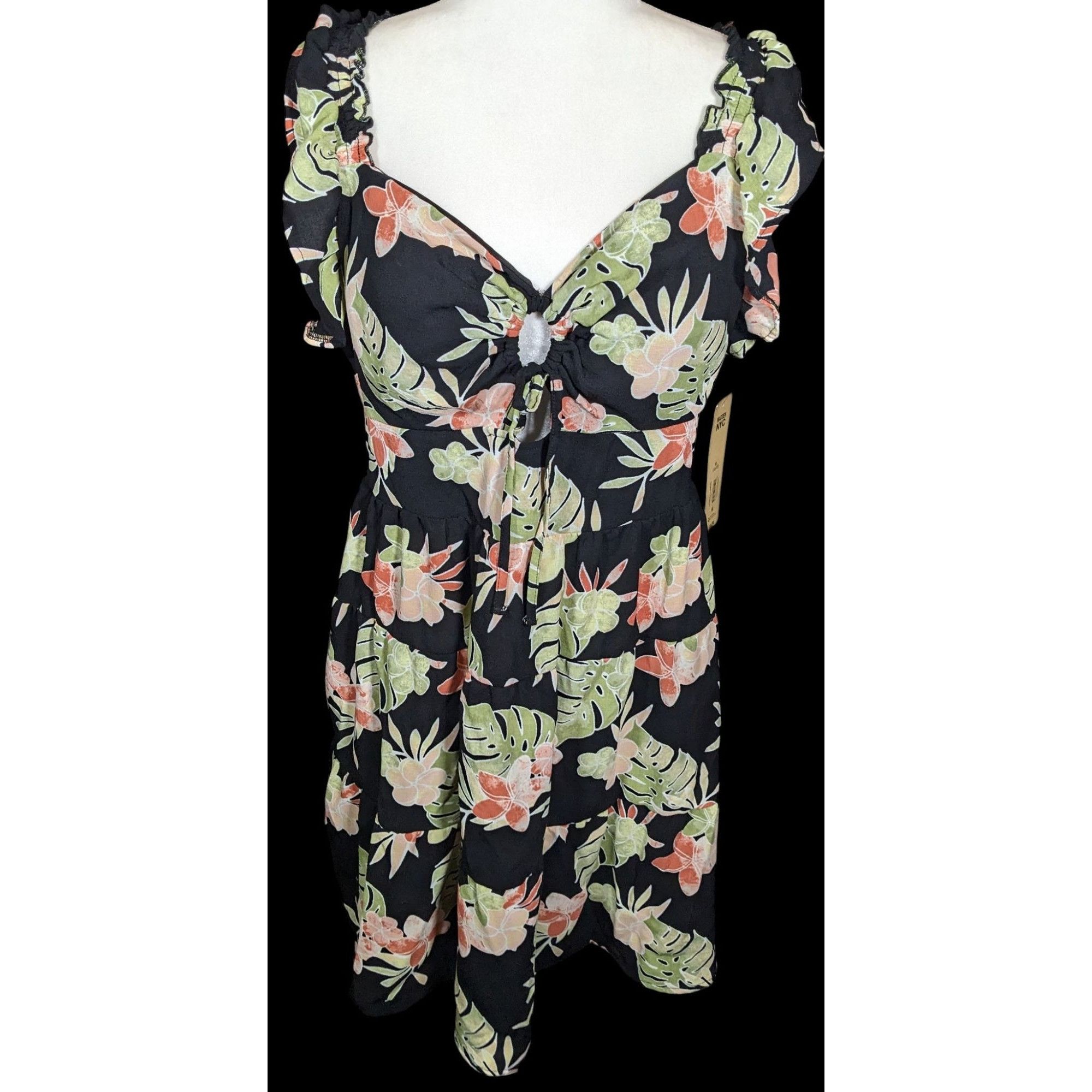 Madden NYC Madden NYC Juniors Flutter Sleeve Floral Cutout Dress Size XL / US 12-14 / IT 48-50 - 1 Thumbnail