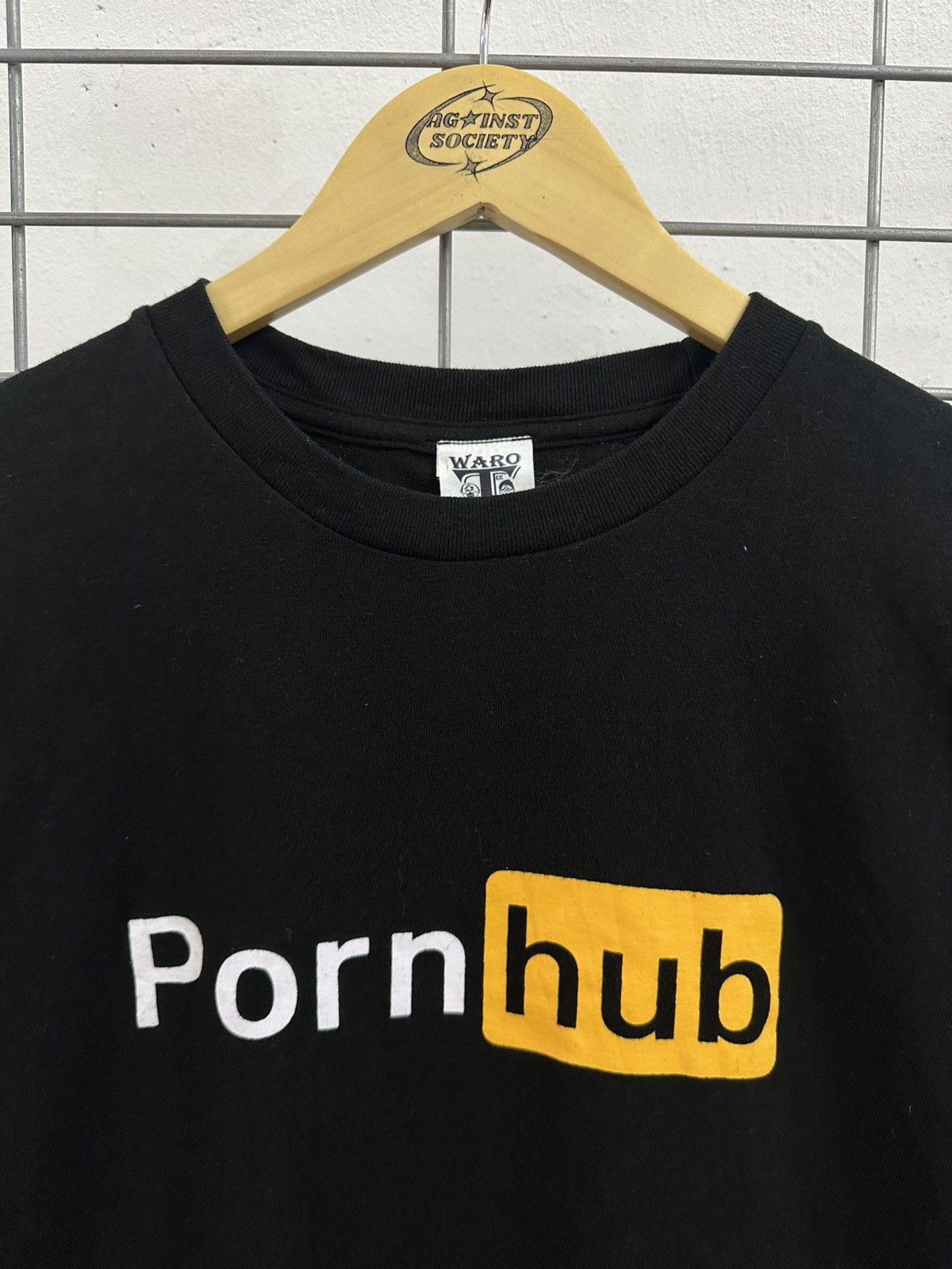 Other Pornhub Waro Tee Anime Official Merch Size US L / EU 52-54 / 3 - 4 Thumbnail