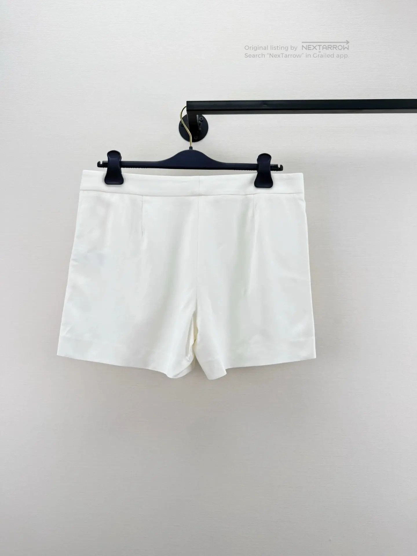Ermanno Scervino Shorts 44like New in White, Women's (Size 30) — image 4 of 6