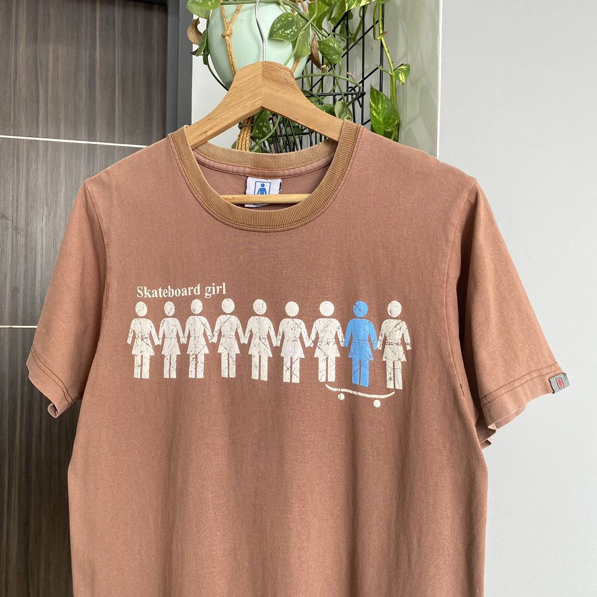 Vintage Thrashed Faded Vintage Y2K Skateboard Girls ERD GRUNGE TEE Size US M / EU 48-50 / 2 - 2 Thumbnail