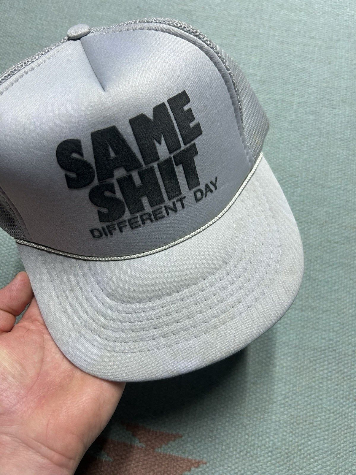 Vintage Vtg trucker hat same sh*t different day funny novelty snap Size ONE SIZE - 3 Thumbnail