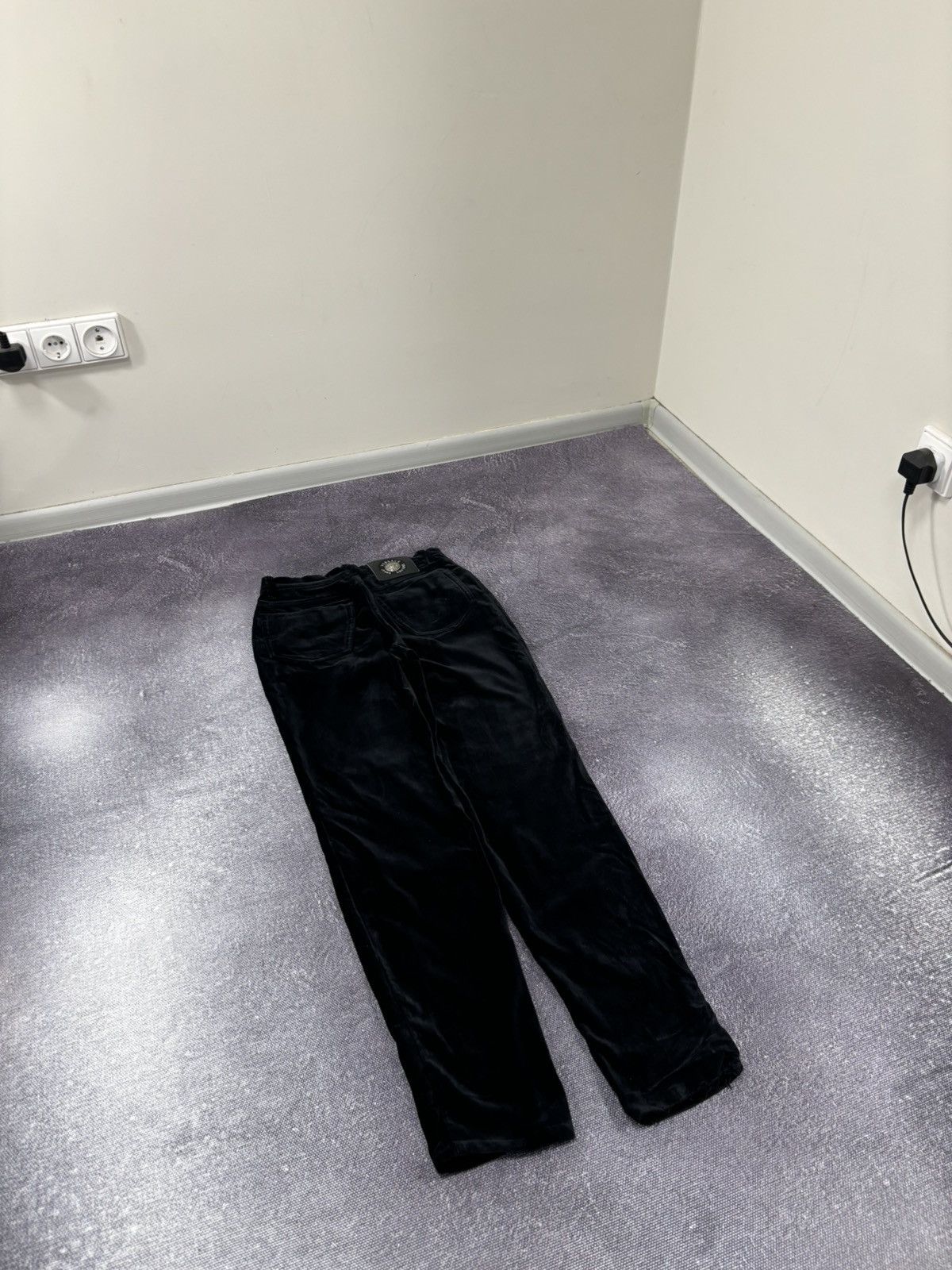 Versace Vintage Versace Jeans Couture Women’s Y2K Black Velvet Pants Size 28" / US 6 / IT 42 - 3 Thumbnail