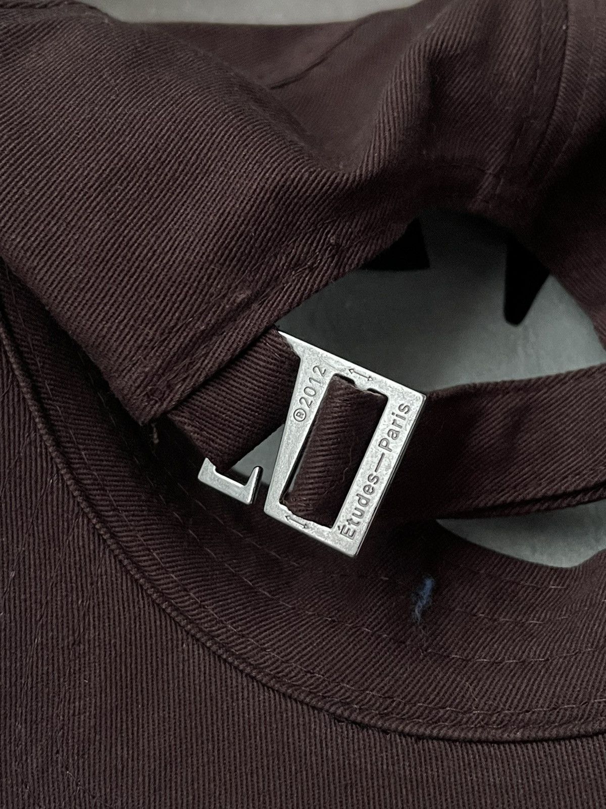 Etudes !DS! SS23 Etudes Logo Embossed Booster Brown Cap Size ONE SIZE - 5 Thumbnail