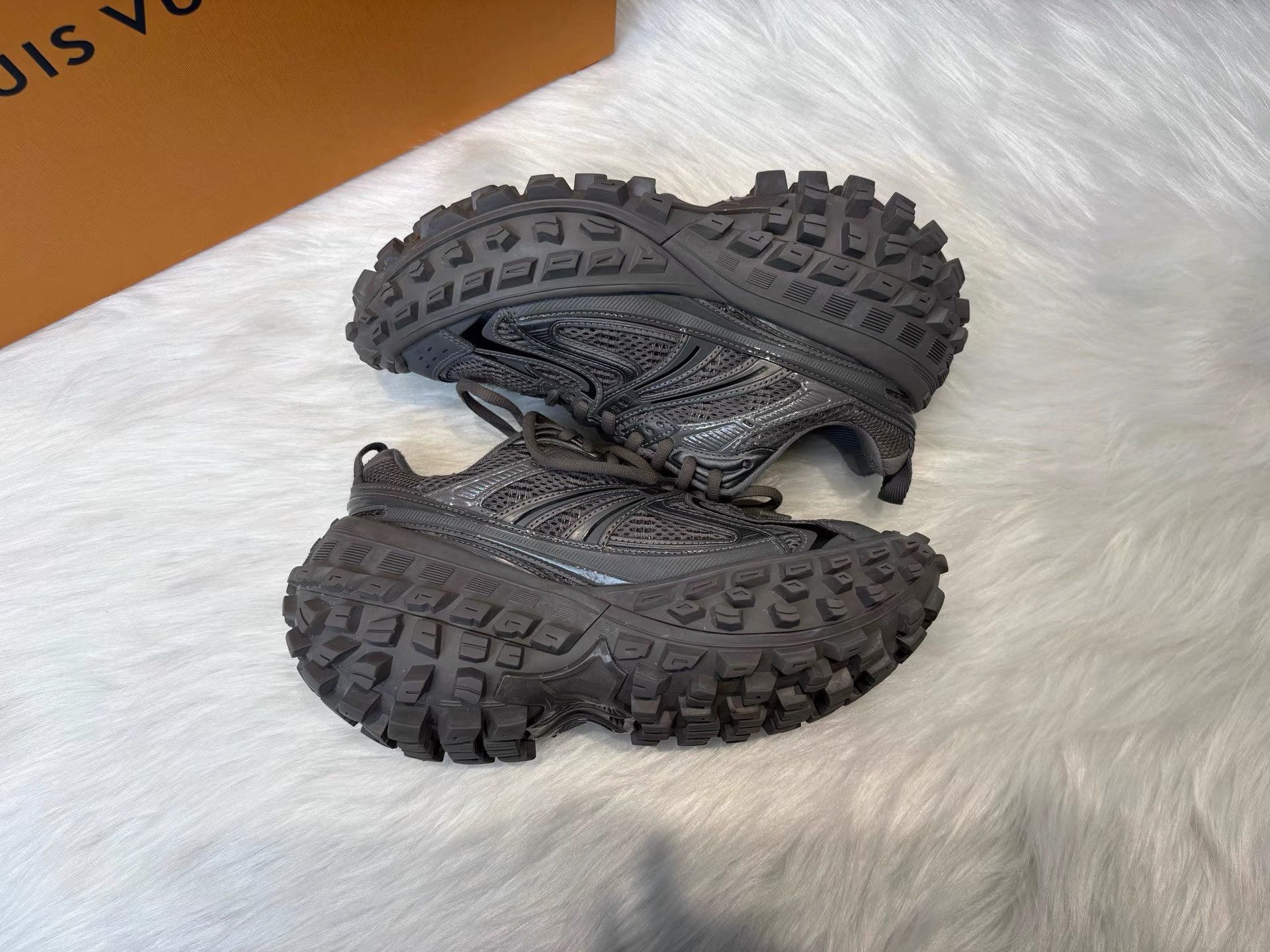 Balenciaga Balenciaga Bouncer Defender Low-top Dad Shoes K36 Size US 7 / IT 37 - 6 Thumbnail
