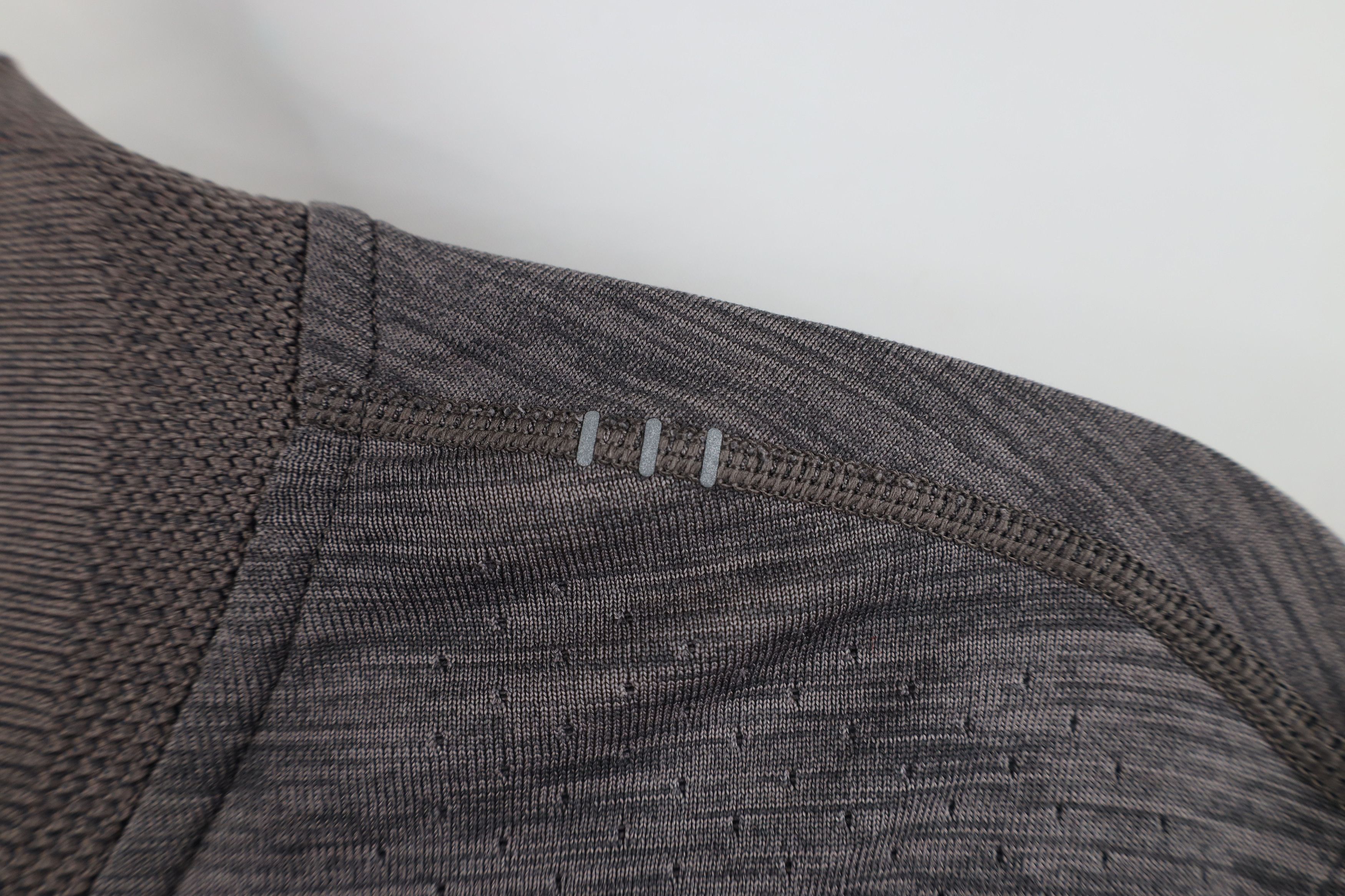 Lululemon Lululemon Metal Vent Tech Vented Henley T-Shirt Heather Gray Size US S / EU 44-46 / 1 - 4 Thumbnail