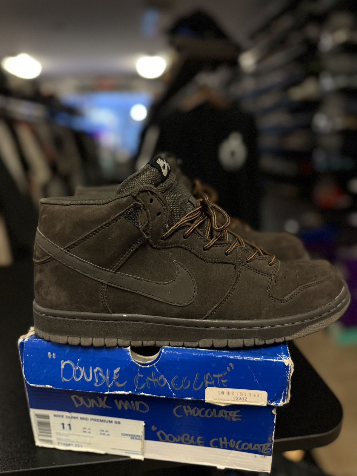 Nike Nike SB Mid Chocolate 2009 RARE W Box 🧼 Size 11 Size US 11 / EU 44 - 19 Thumbnail