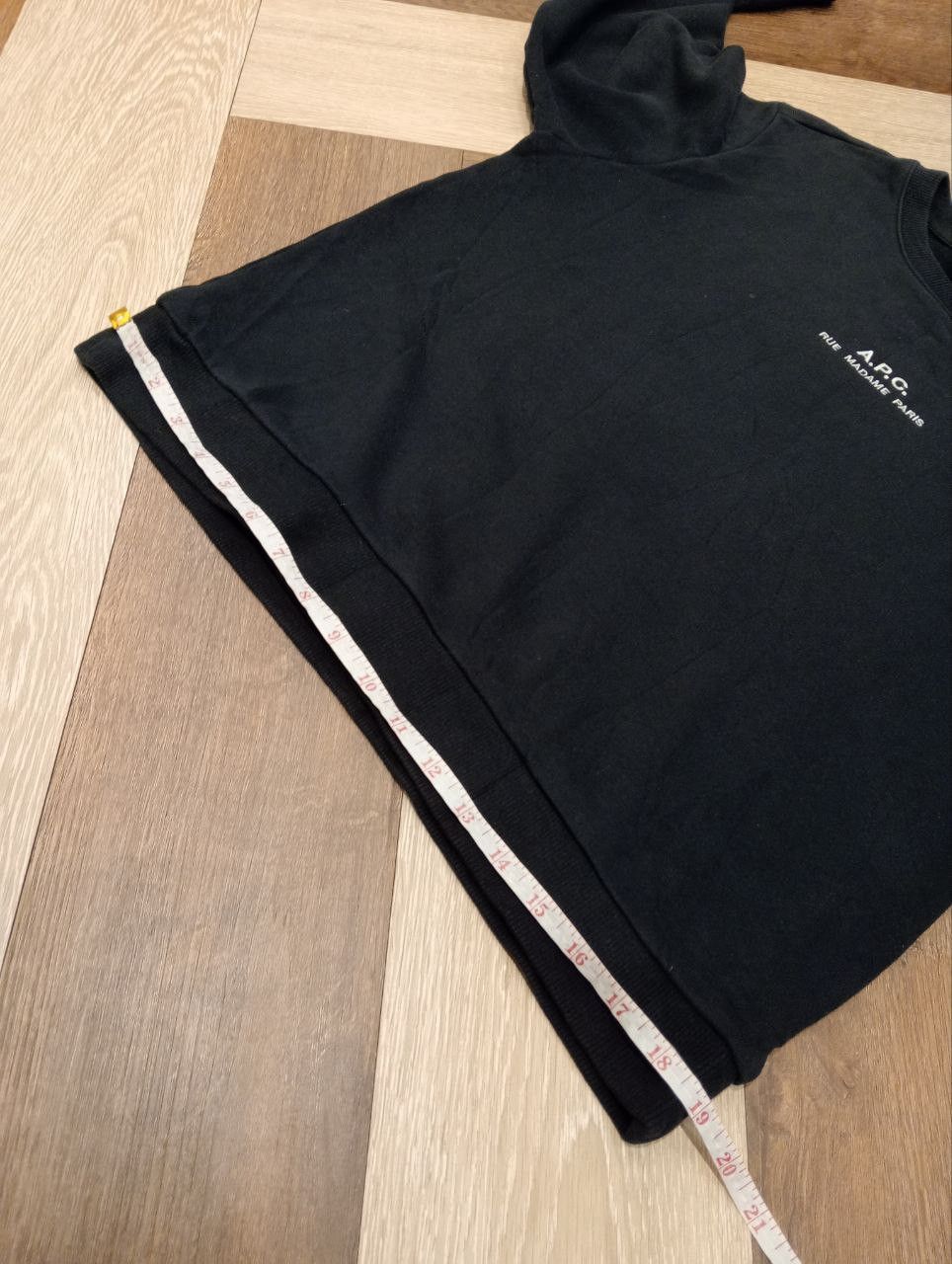 A.P.C. A.P.C RUE MADAME PARIS CROPPED CREWNECK - SIZE M Size M / US 6-8 / IT 42-44 - 12 Thumbnail