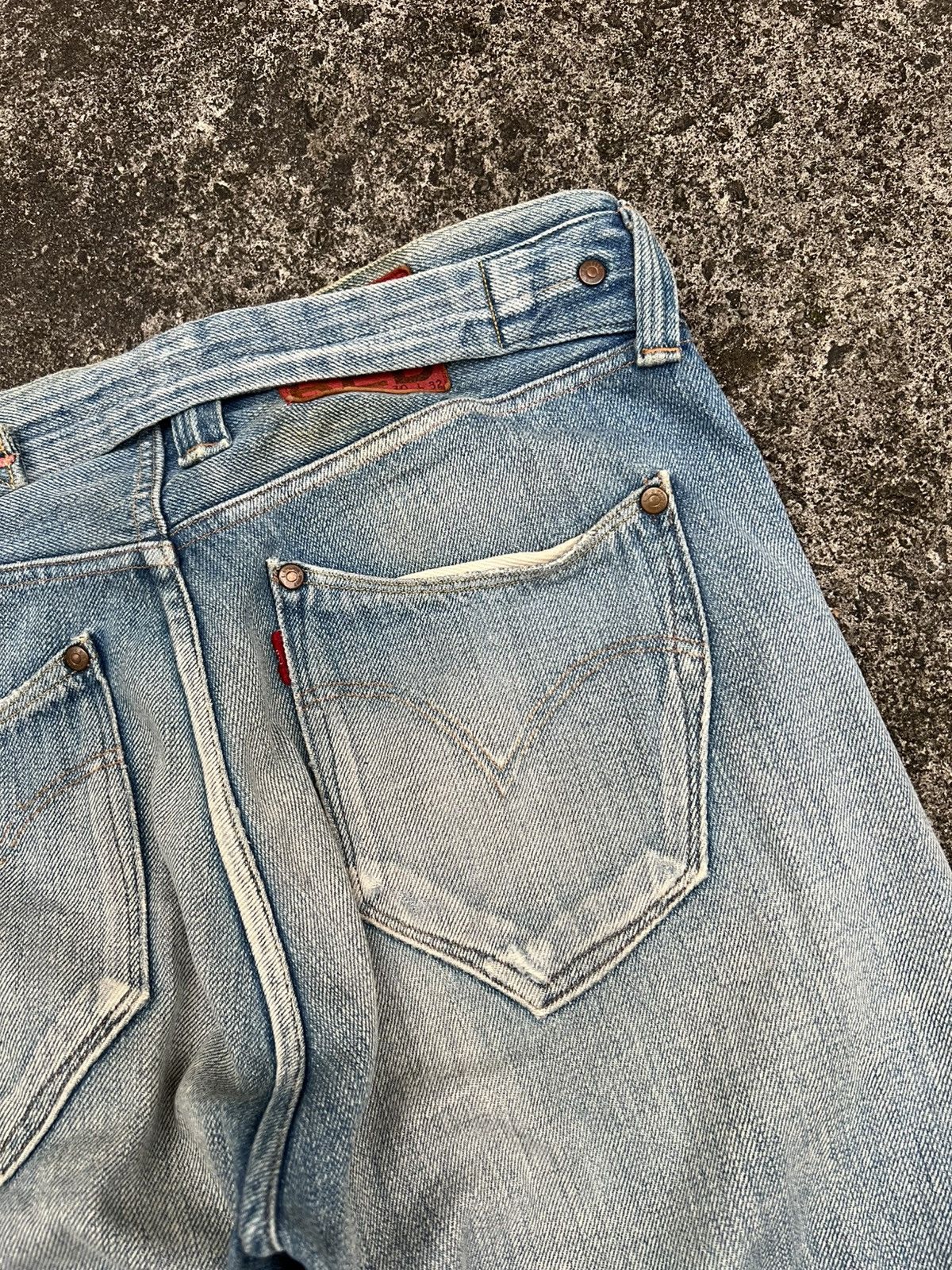 Levi's × Levi's Vintage Clothing VINTAGE LEVIS RED BUTTON NO.7 SELVEDGE DISTRESS JEAN Size US 30 / EU 46 - 13 Thumbnail