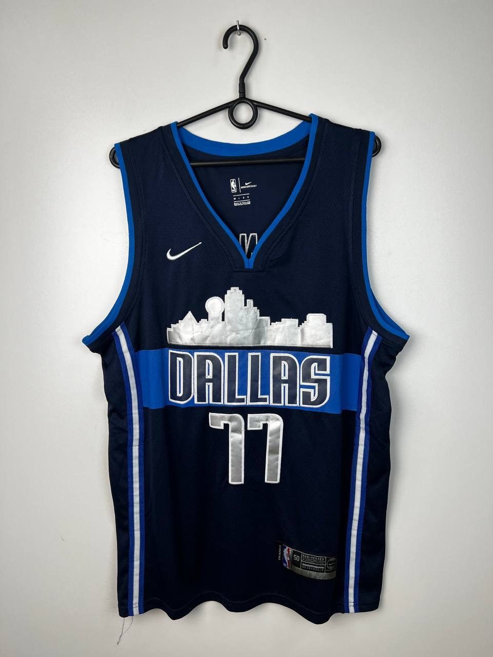 Vintage Dallas Doncic 77 Nike Basketball t-shirts size L Size US L / EU 52-54 / 3 - 1 Thumbnail
