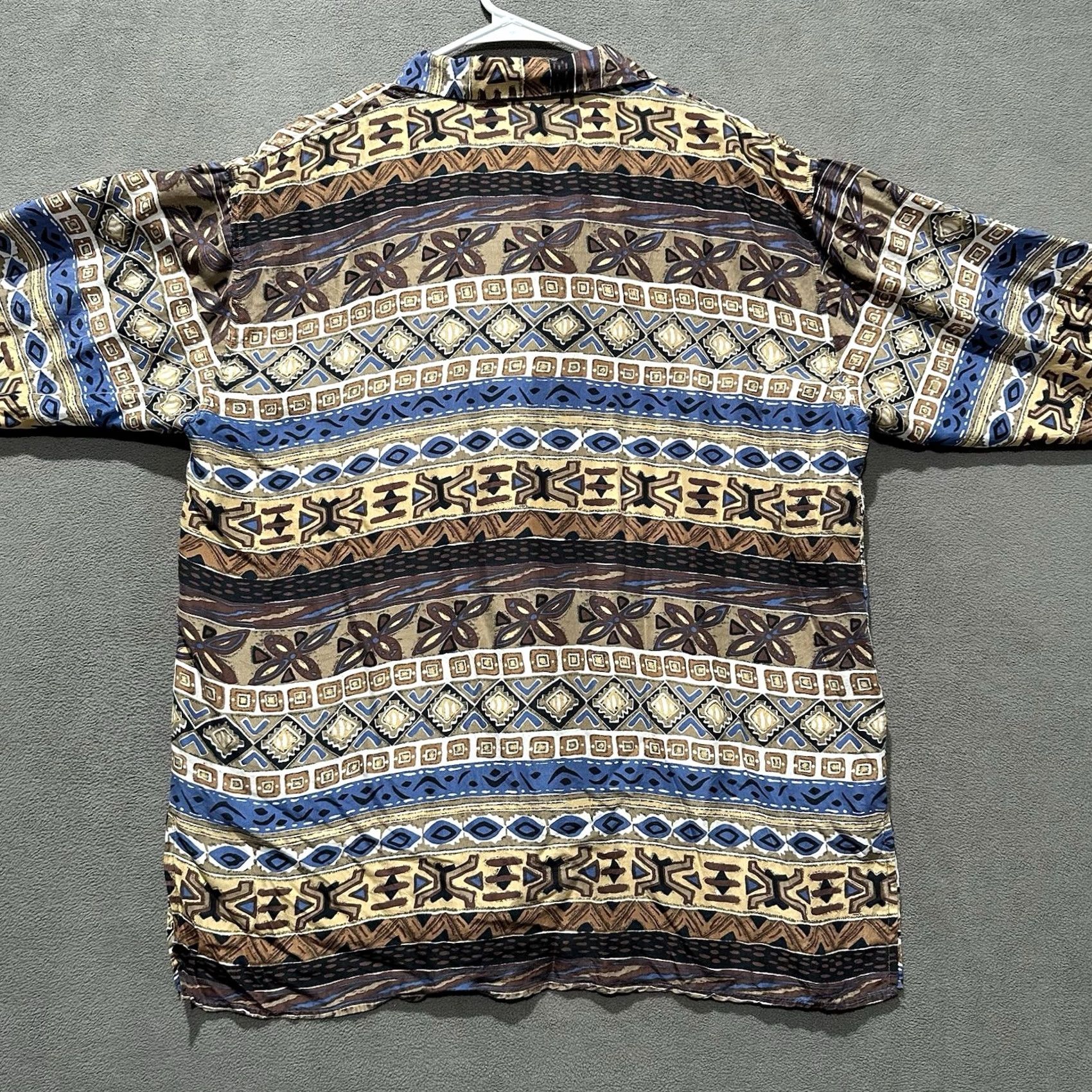 Vintage VINTAGE Stunt Collections Shirt Women M Blue Beige Tribal Aztec Silk Loop Collar Size M / US 6-8 / IT 42-44 - 2 Thumbnail