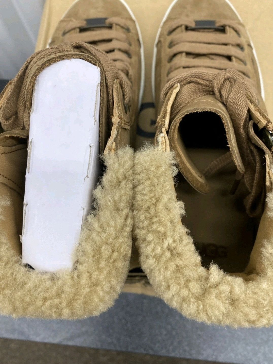 Ugg UGG Chestnut Leather High Top Lace Up Zipper Boots WMNS Size US 9 / IT 39 - 6 Thumbnail