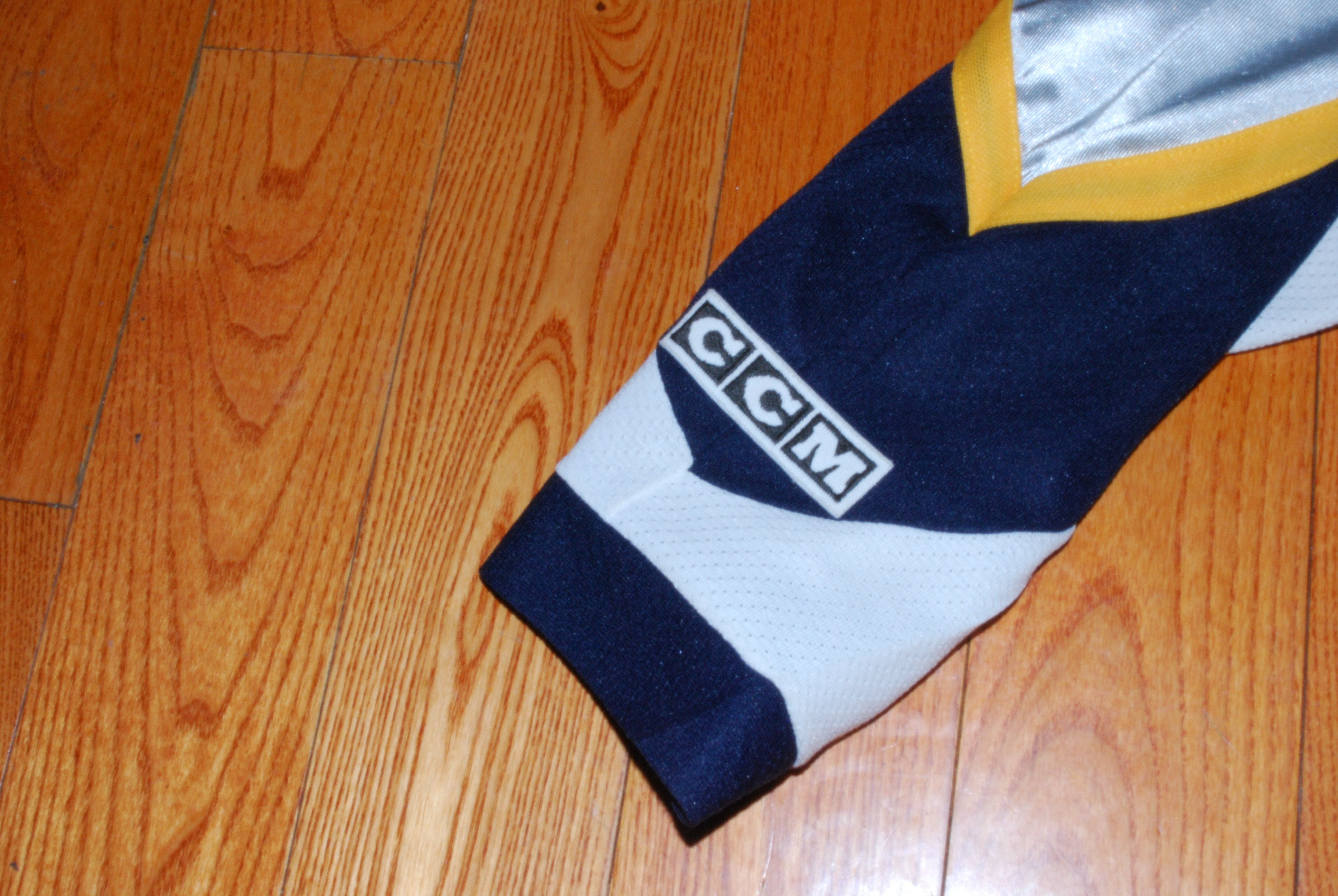 Ccm Vintage Early Y2k Nashville Predators Hockey Jersey by CCM Size US XXL / EU 58 / 5 - 10 Thumbnail