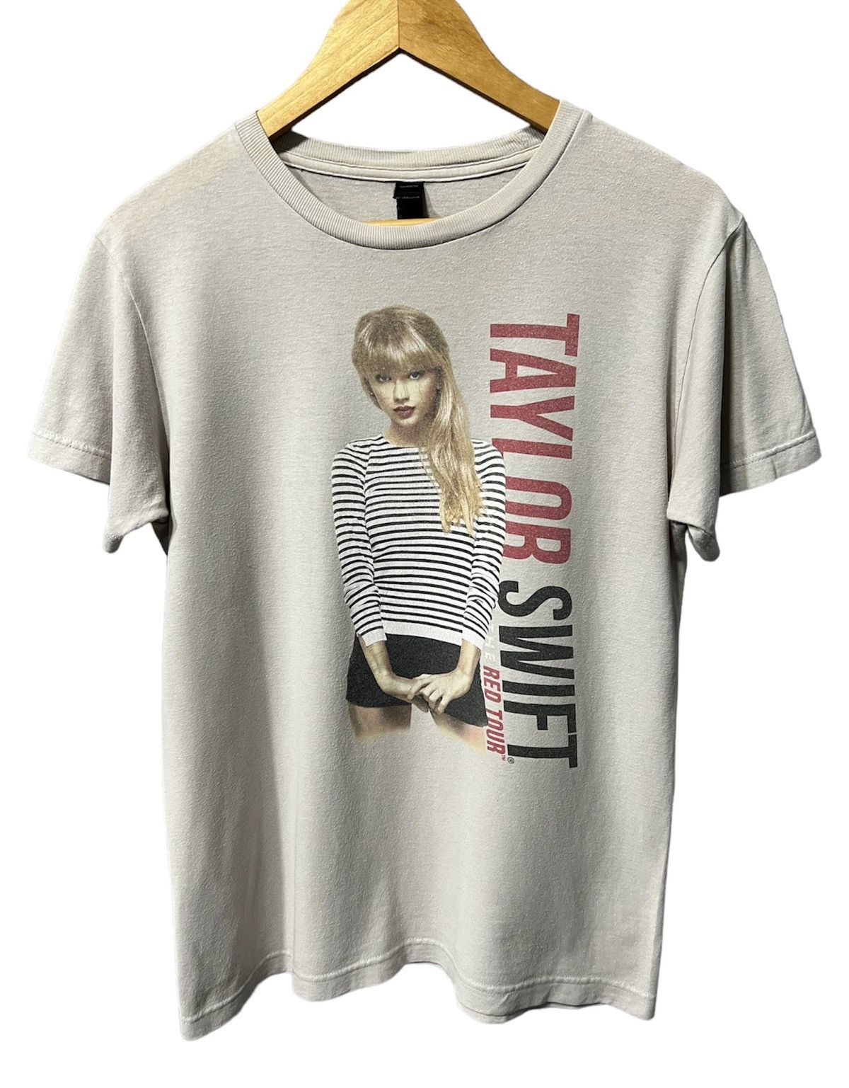 定期お届け便 Taylor Swift Ed Sheeran vintage Tシャツ RED - レディース